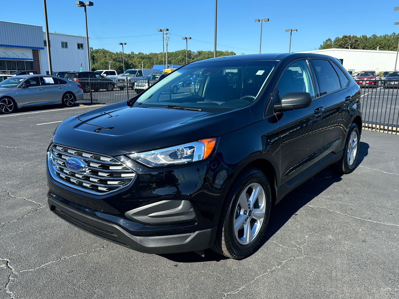 2020 Ford Edge SE 2