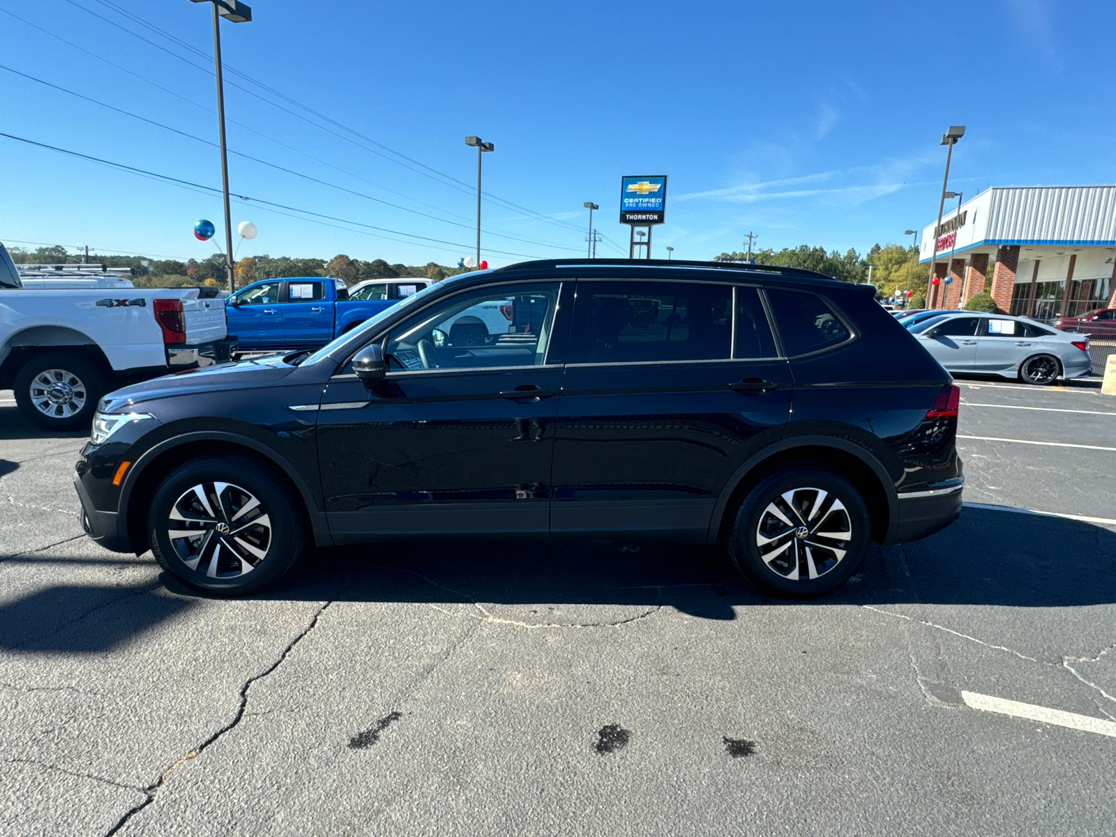 2023 Volkswagen Tiguan 2.0T S 9