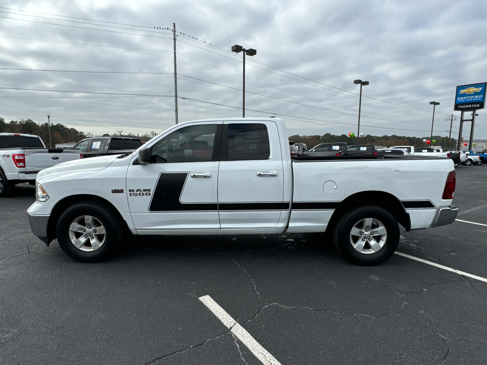 2016 Ram 1500 SLT 9