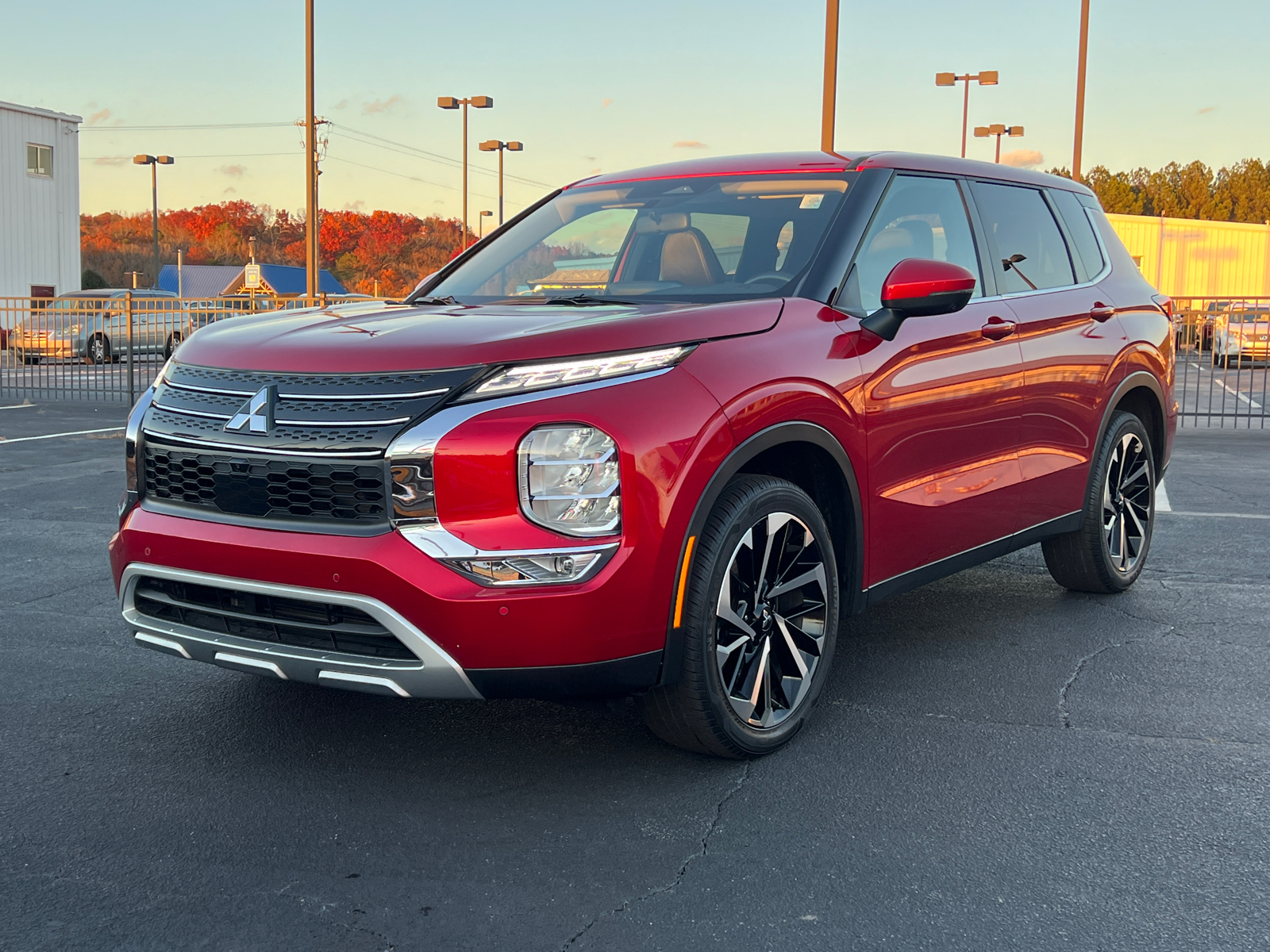 2024 Mitsubishi Outlander SE 2