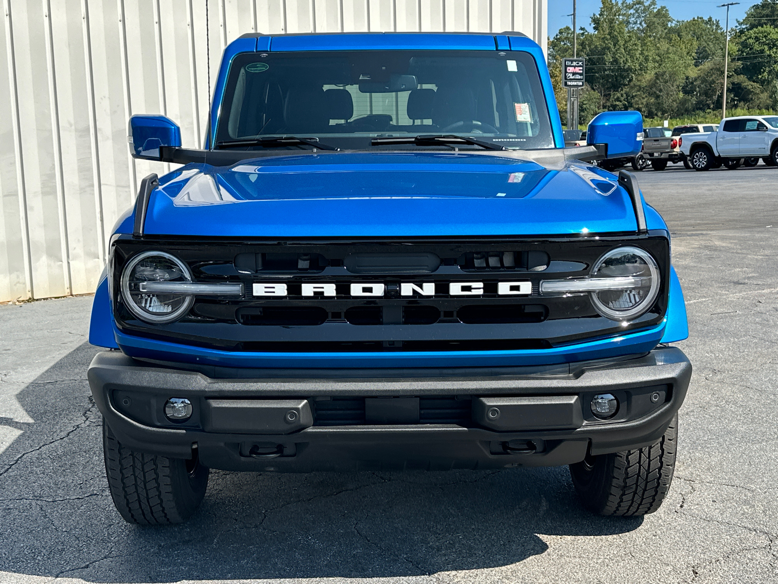 2023 Ford Bronco Outer Banks 3