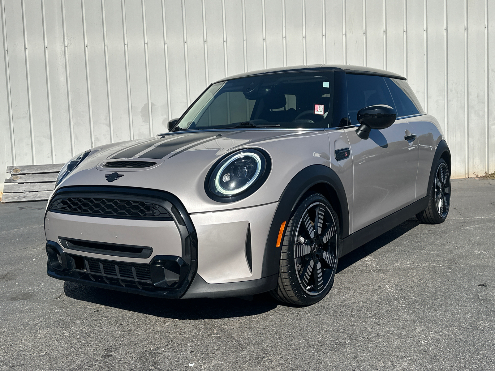 2022 MINI Cooper S Classic 2