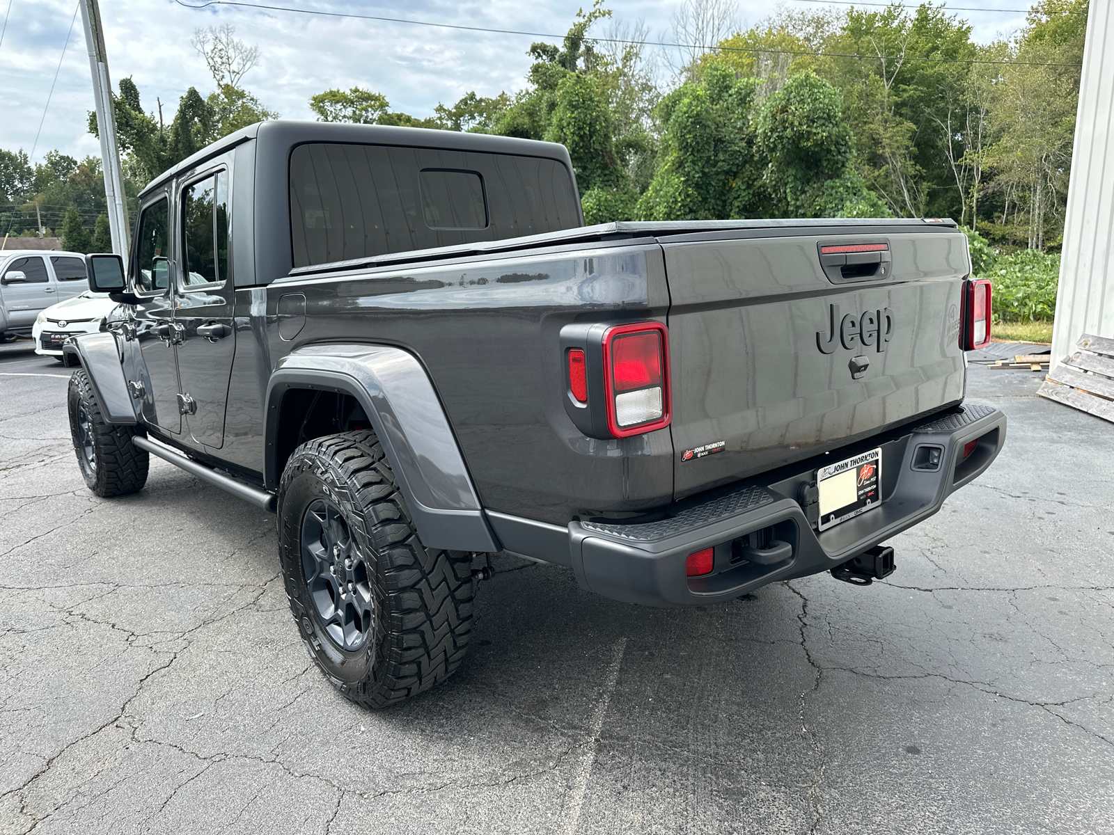 2023 Jeep Gladiator Sport 8