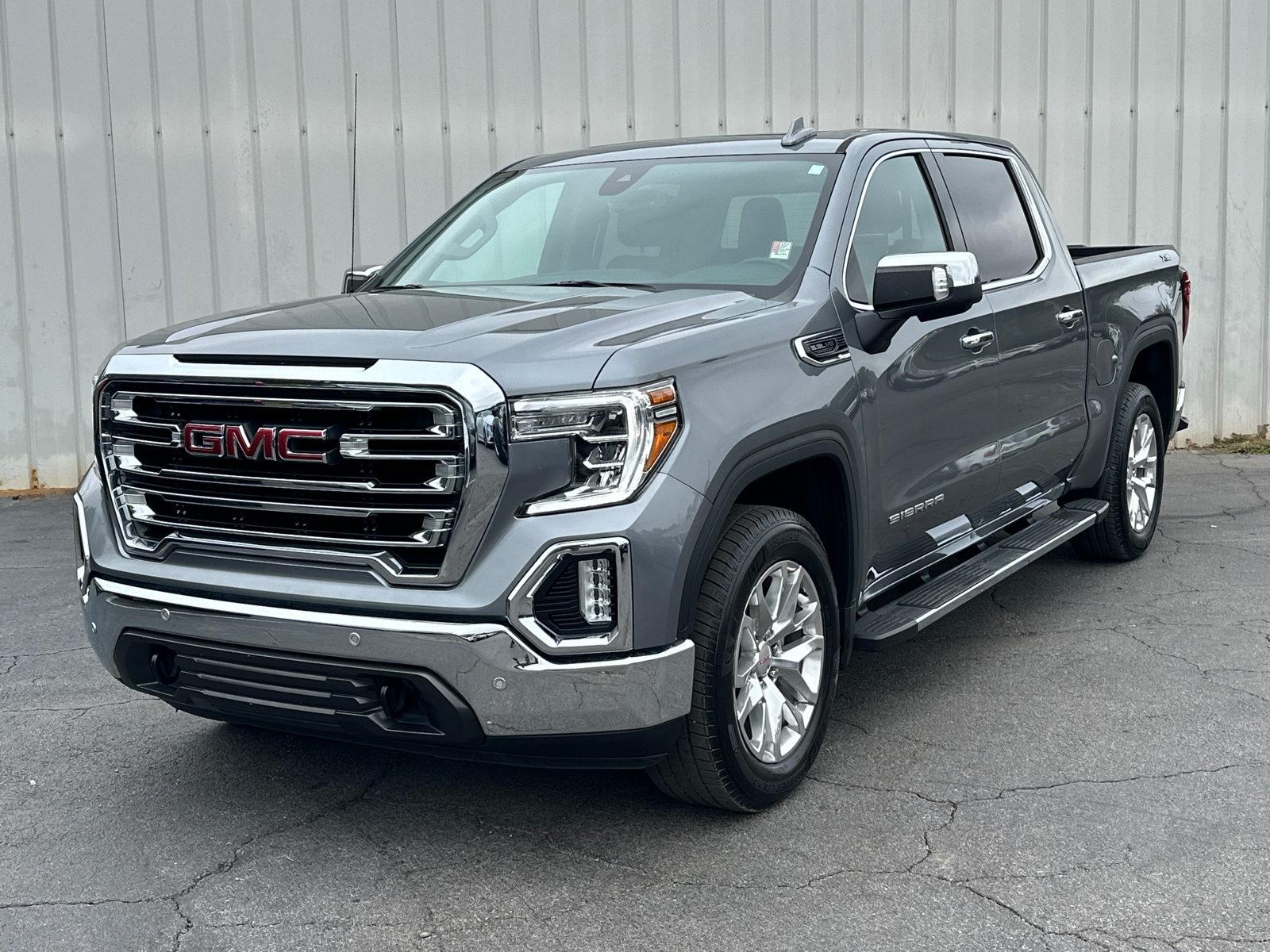 2021 GMC Sierra 1500 SLT 2