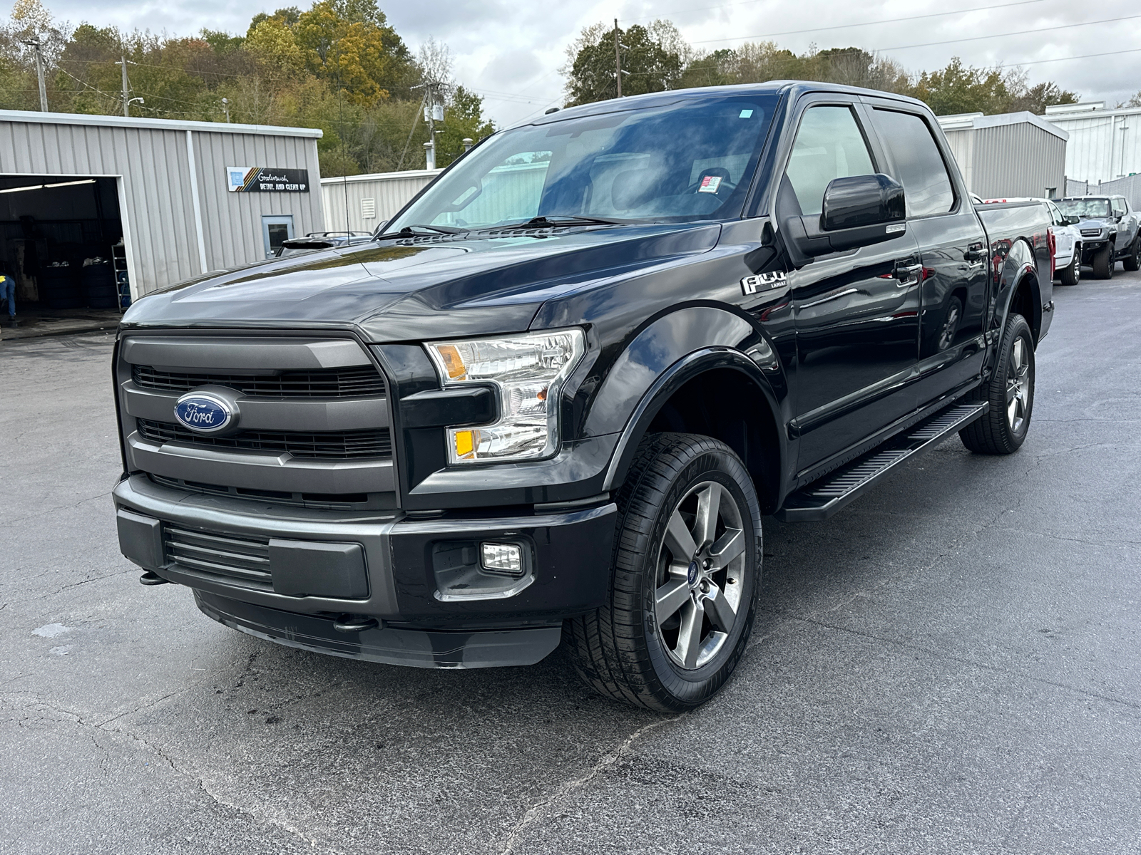 2015 Ford F-150 Lariat 2