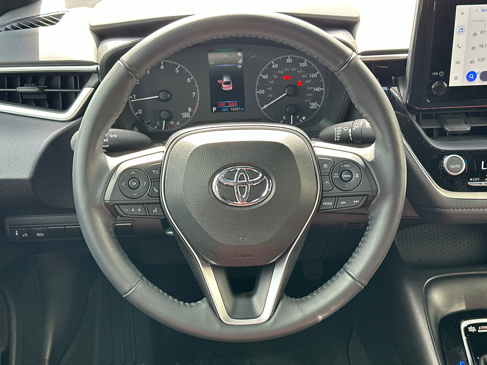 2023 Toyota Corolla SE 24