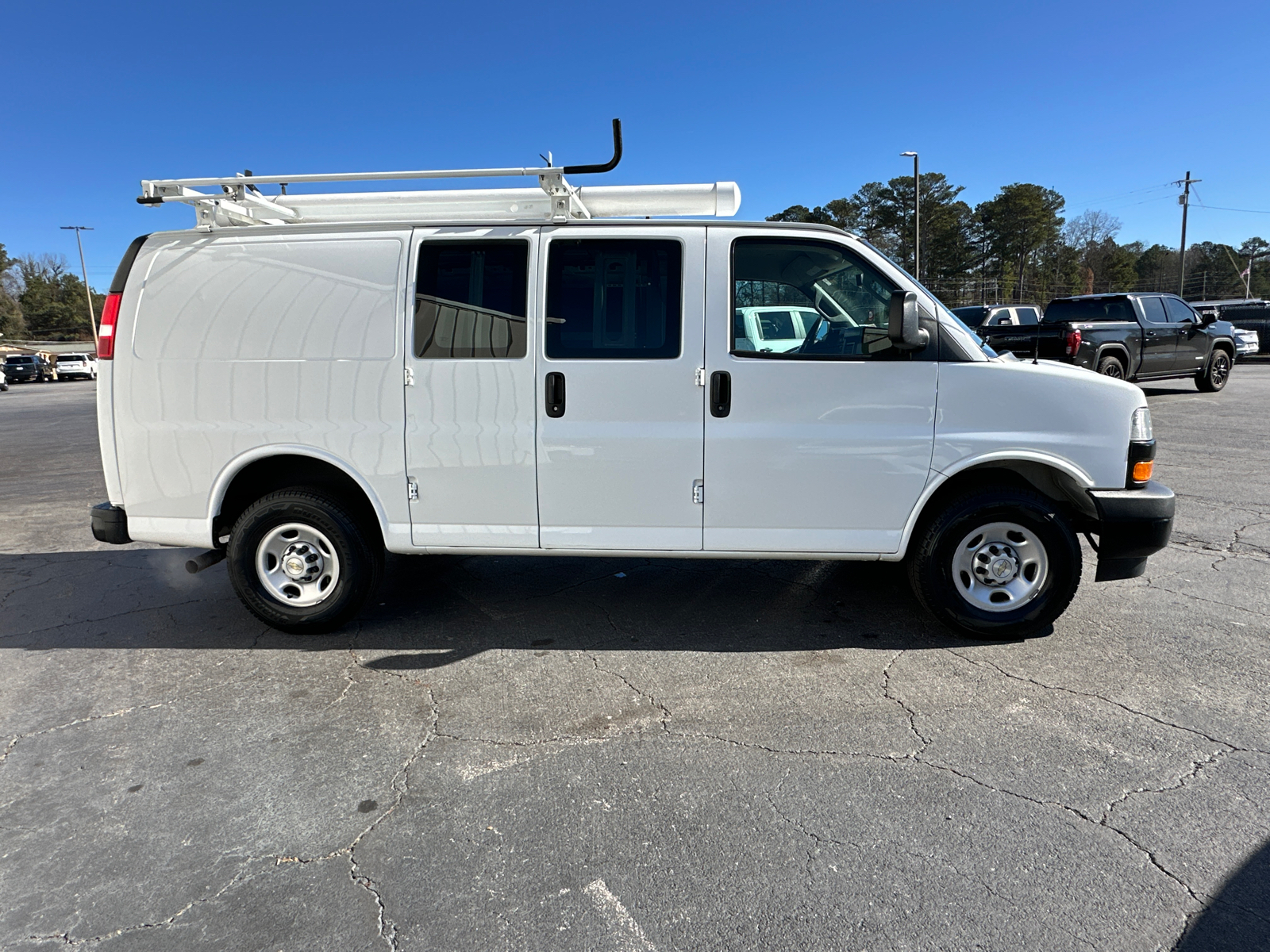 2022 Chevrolet Express 2500 Work Van 5