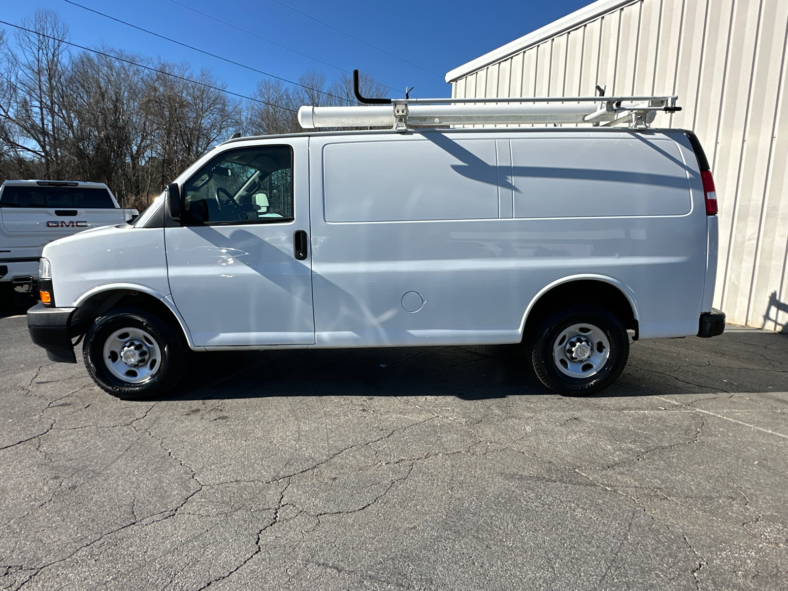 2022 Chevrolet Express 2500 Work Van 9