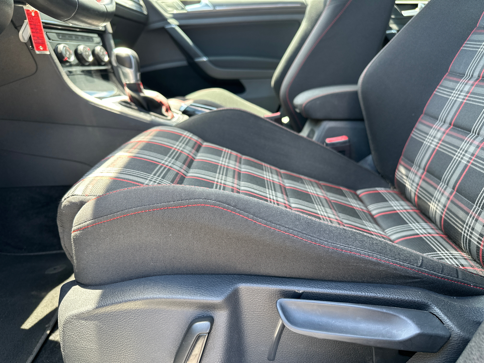 2019 Volkswagen Golf GTI 2.0T S 10