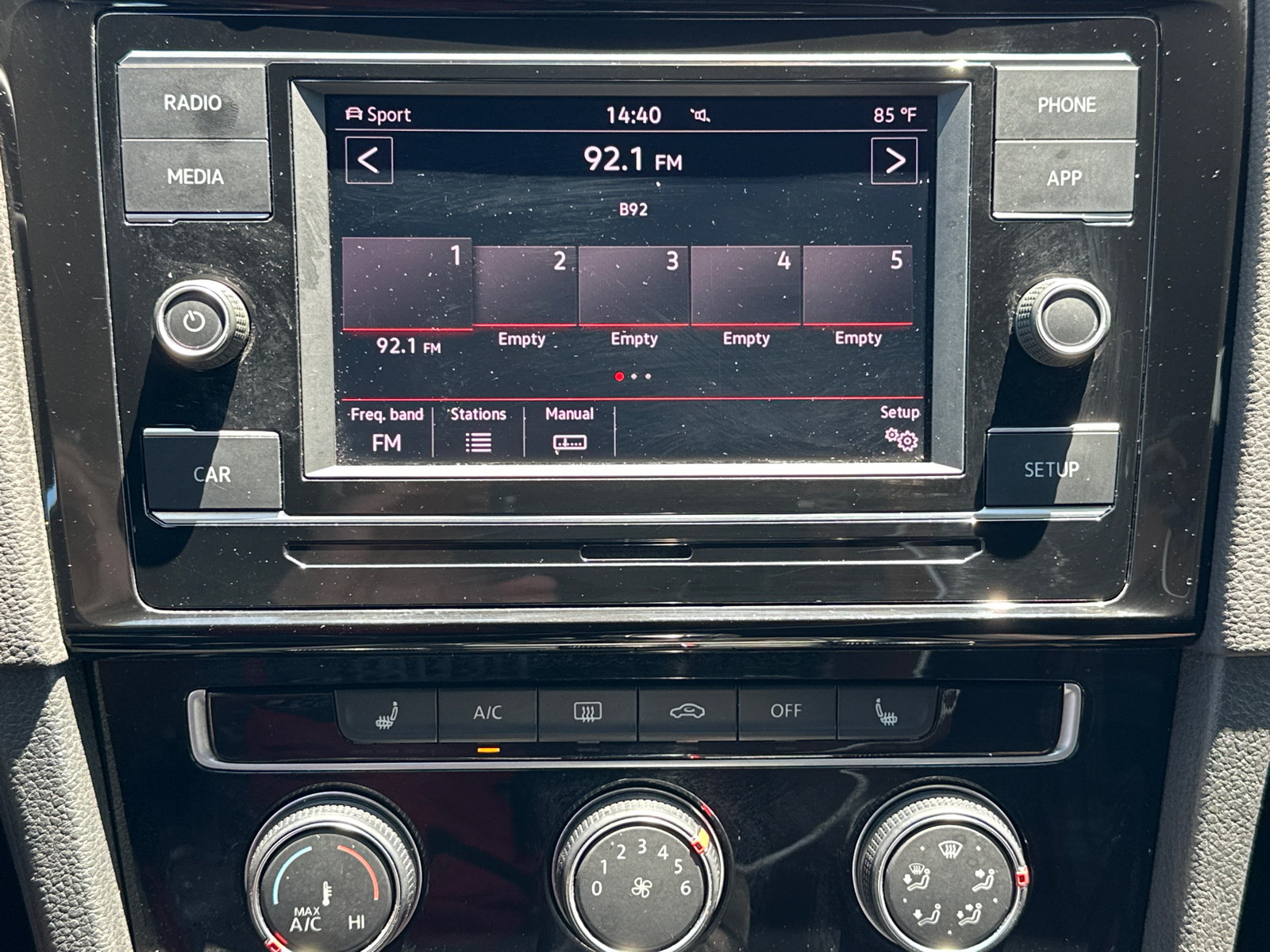 2019 Volkswagen Golf GTI 2.0T S 28