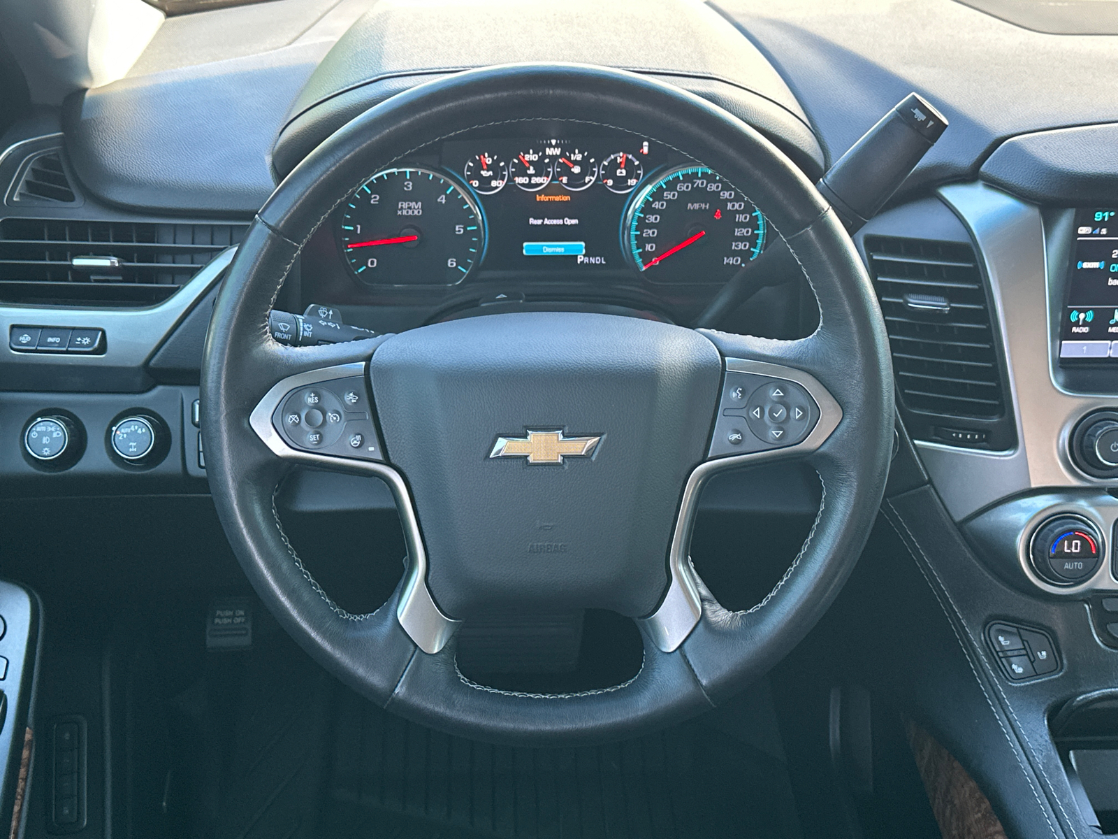 2019 Chevrolet Suburban Premier 26