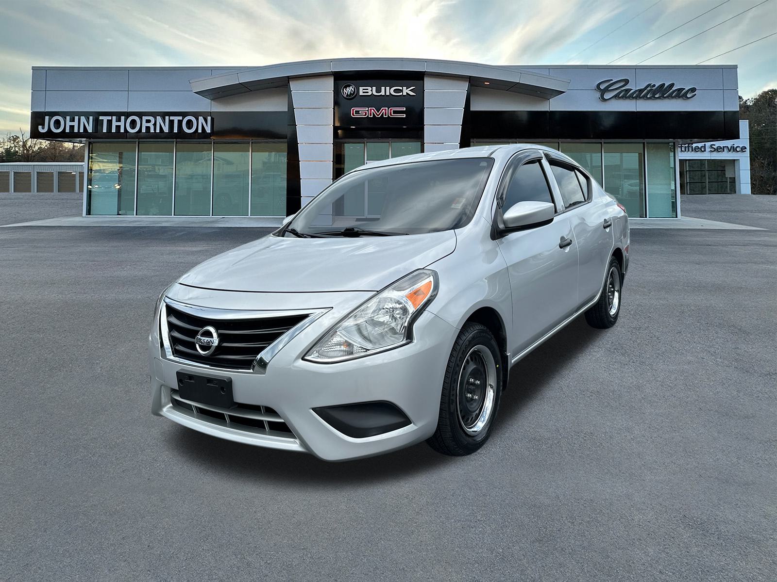 2019 Nissan Versa 1.6 S 1