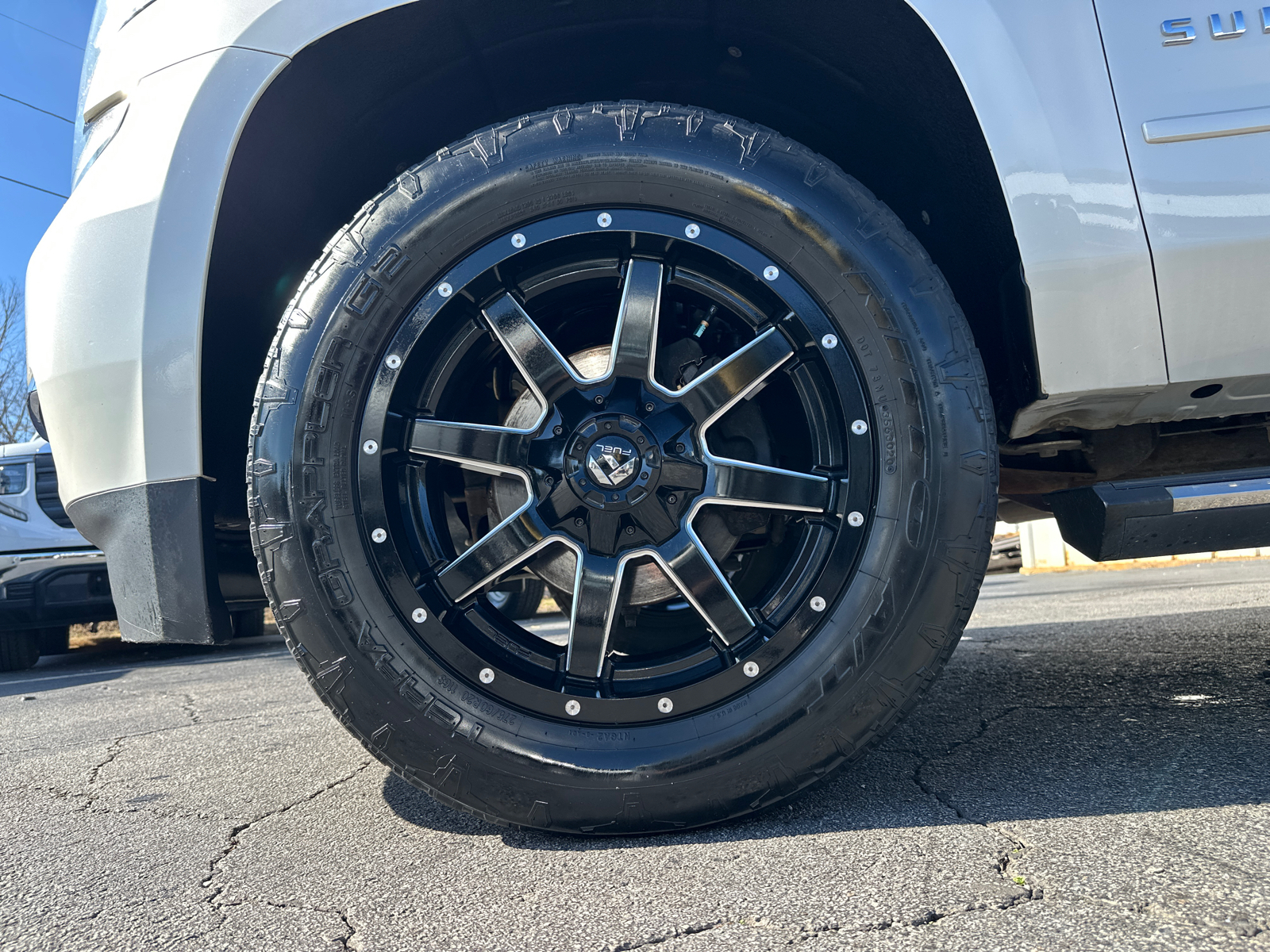 2015 Chevrolet Suburban LTZ 13