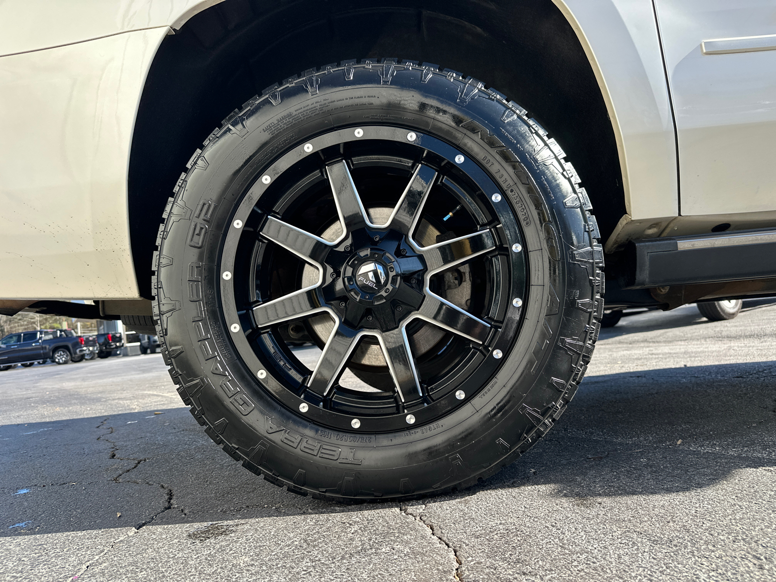 2015 Chevrolet Suburban LTZ 19