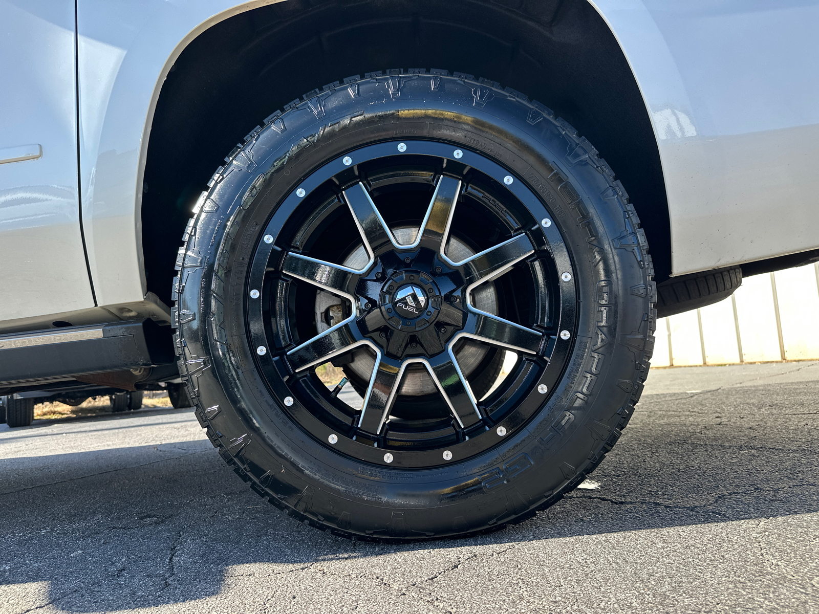 2015 Chevrolet Suburban LTZ 21