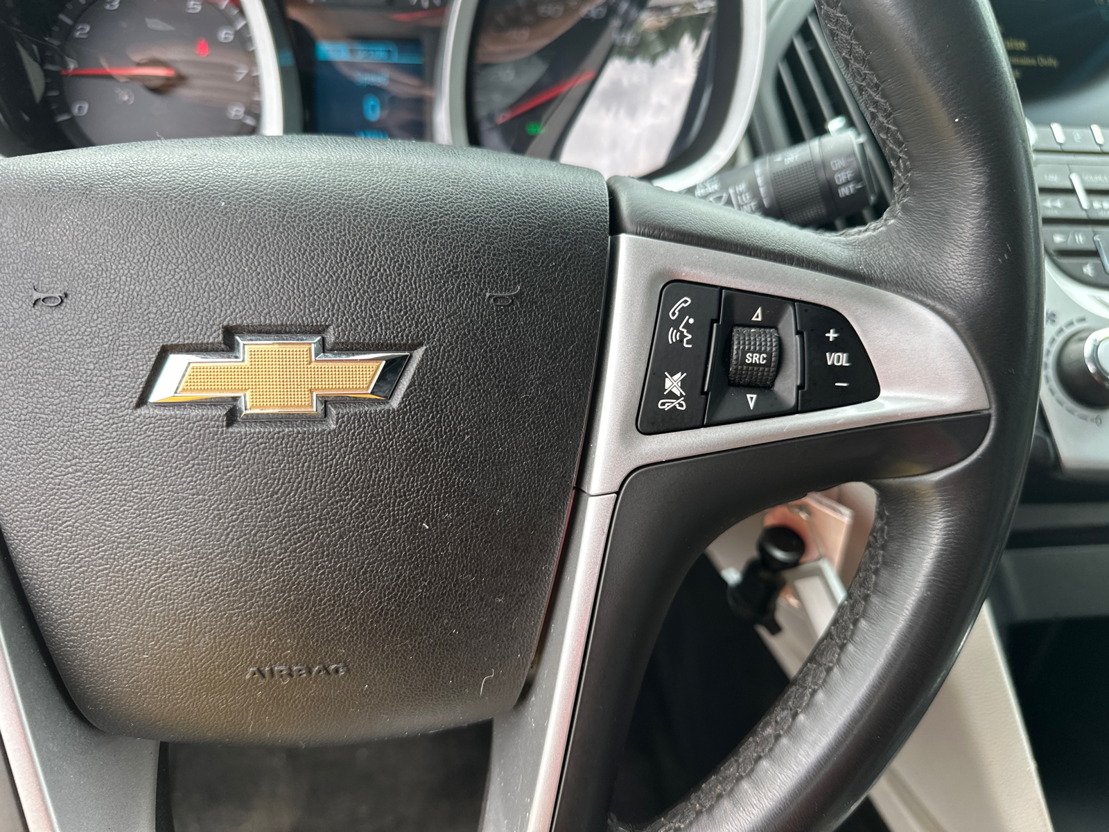 2015 Chevrolet Equinox LT 26
