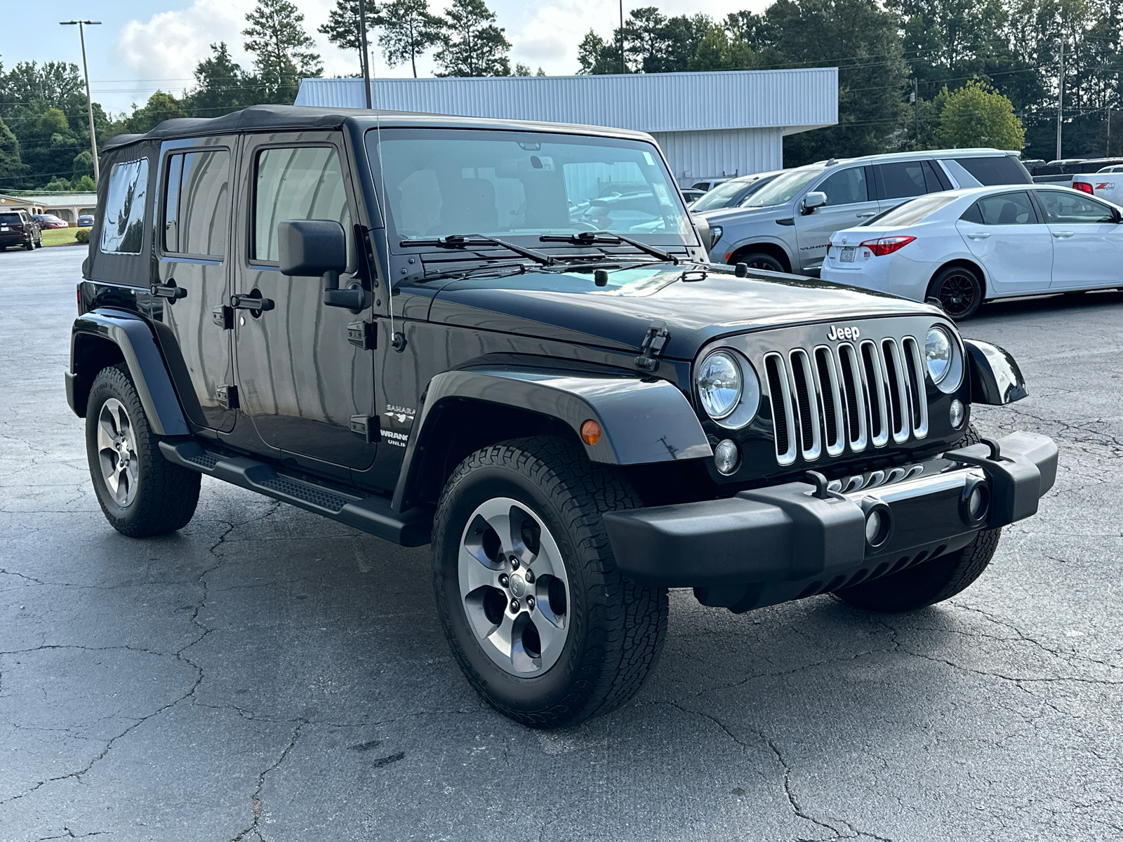 2016 Jeep Wrangler Unlimited Sahara 4