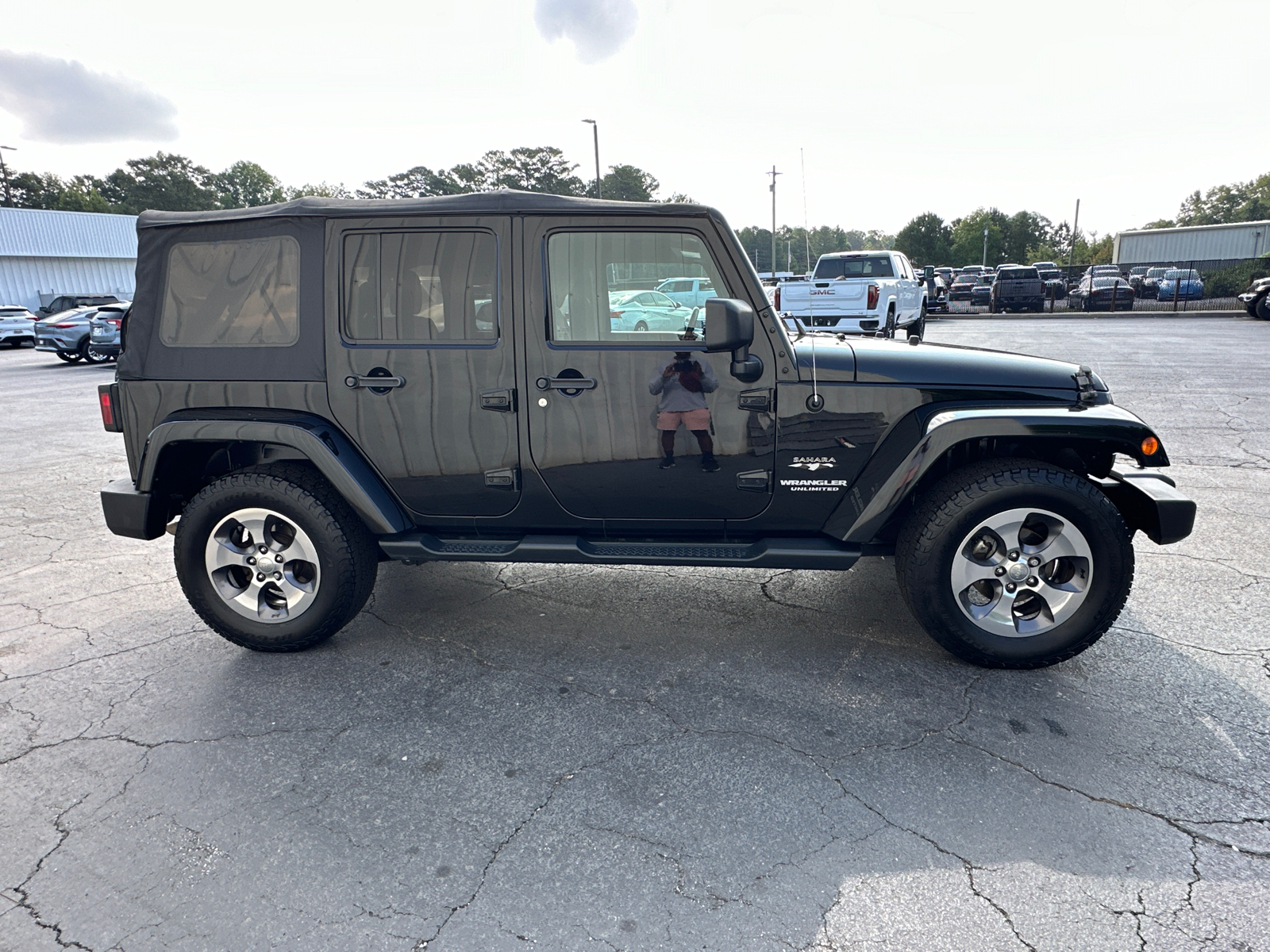 2016 Jeep Wrangler Unlimited Sahara 5