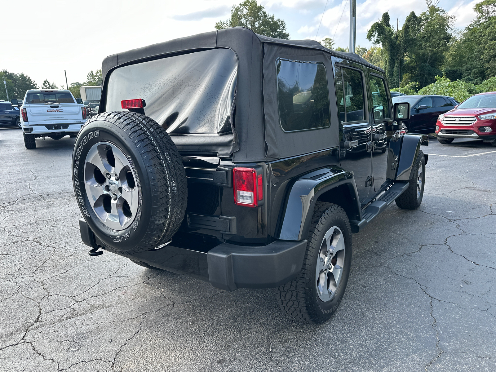 2016 Jeep Wrangler Unlimited Sahara 6