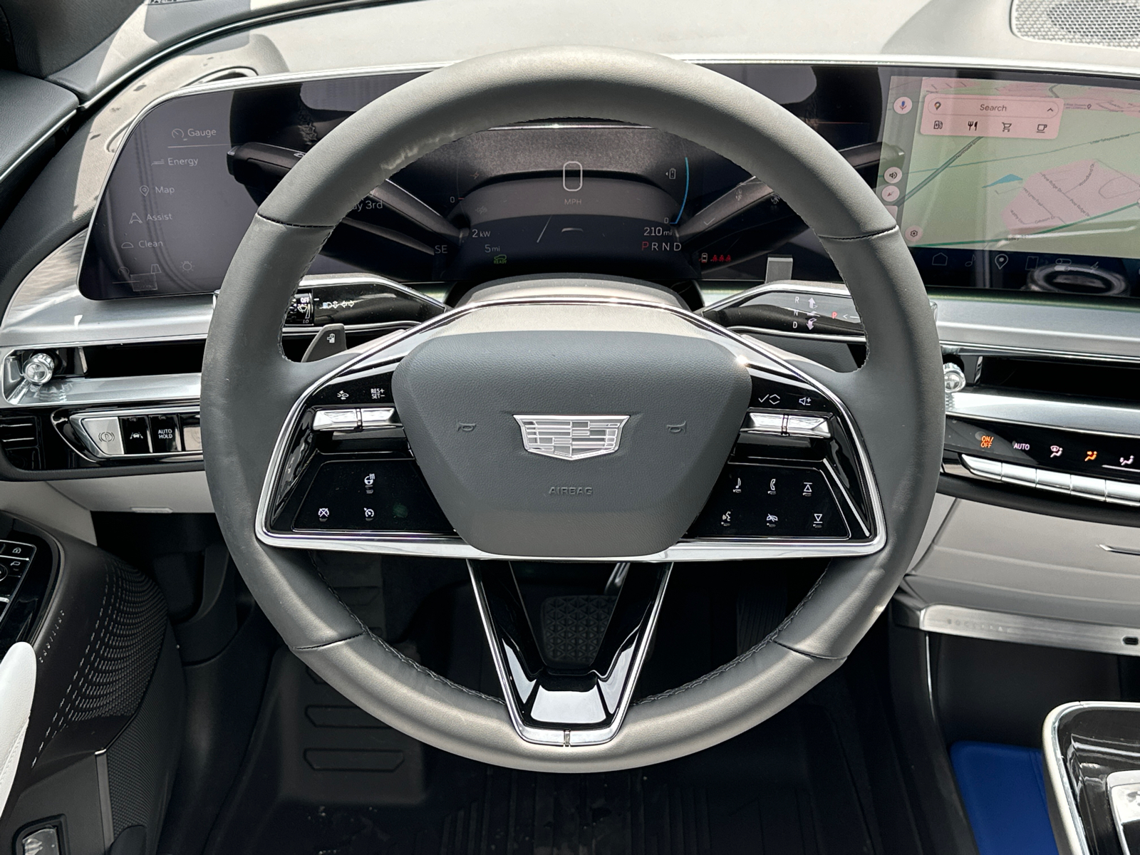 2024 Cadillac LYRIQ Sport 24