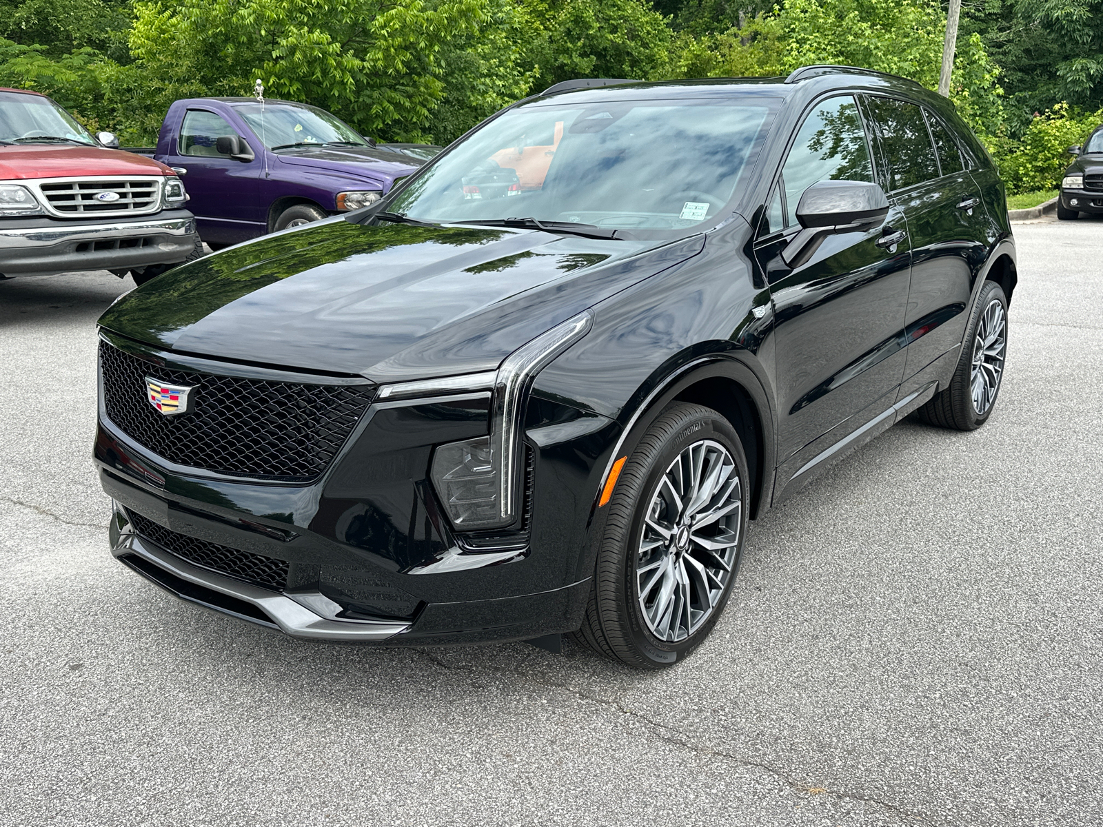 2024 Cadillac XT4 Sport 2