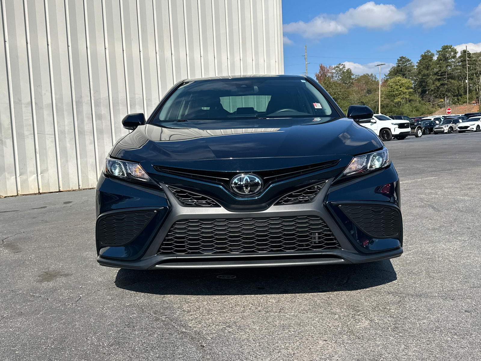 2021 Toyota Camry SE 3