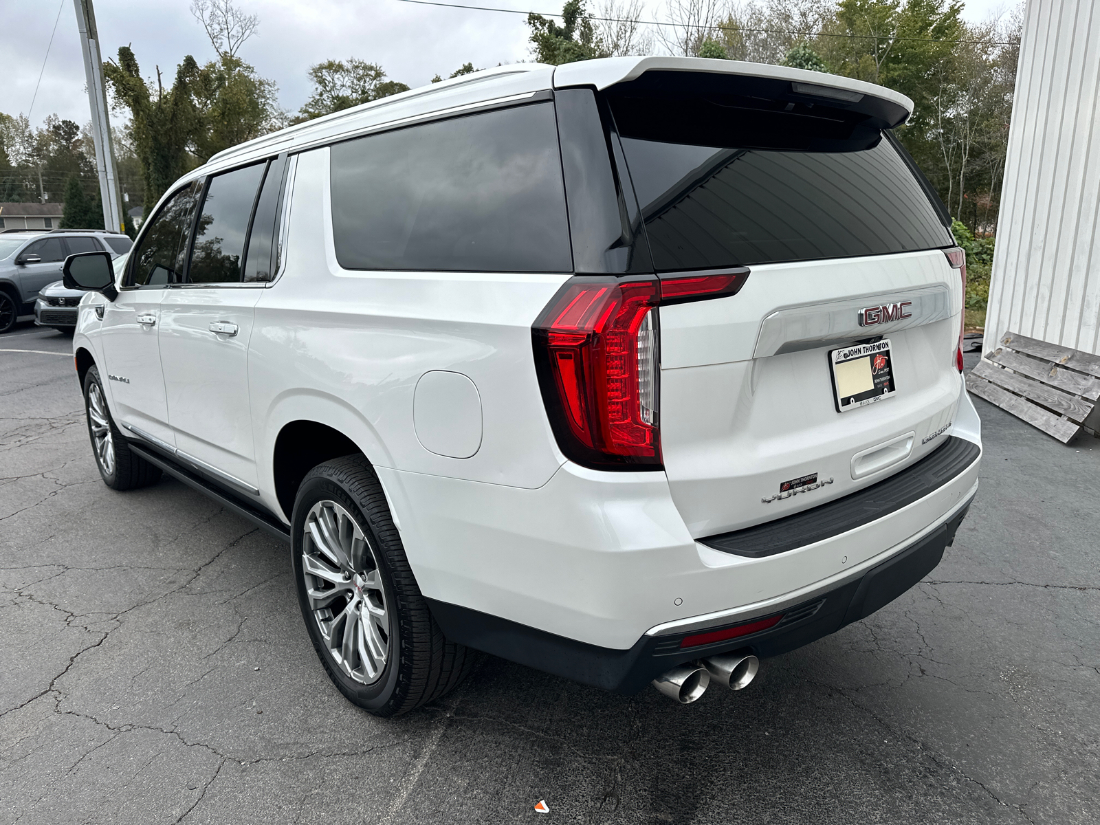 2021 GMC Yukon XL Denali 8