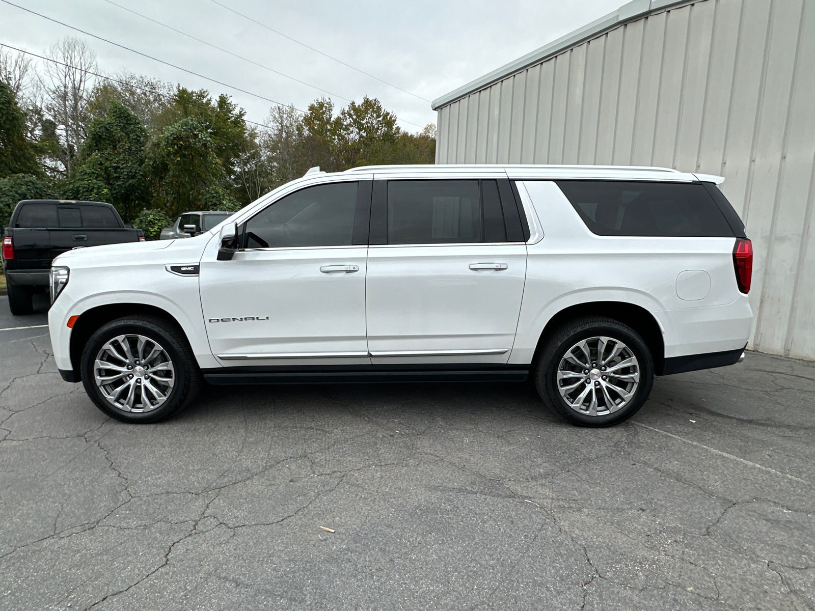 2021 GMC Yukon XL Denali 9