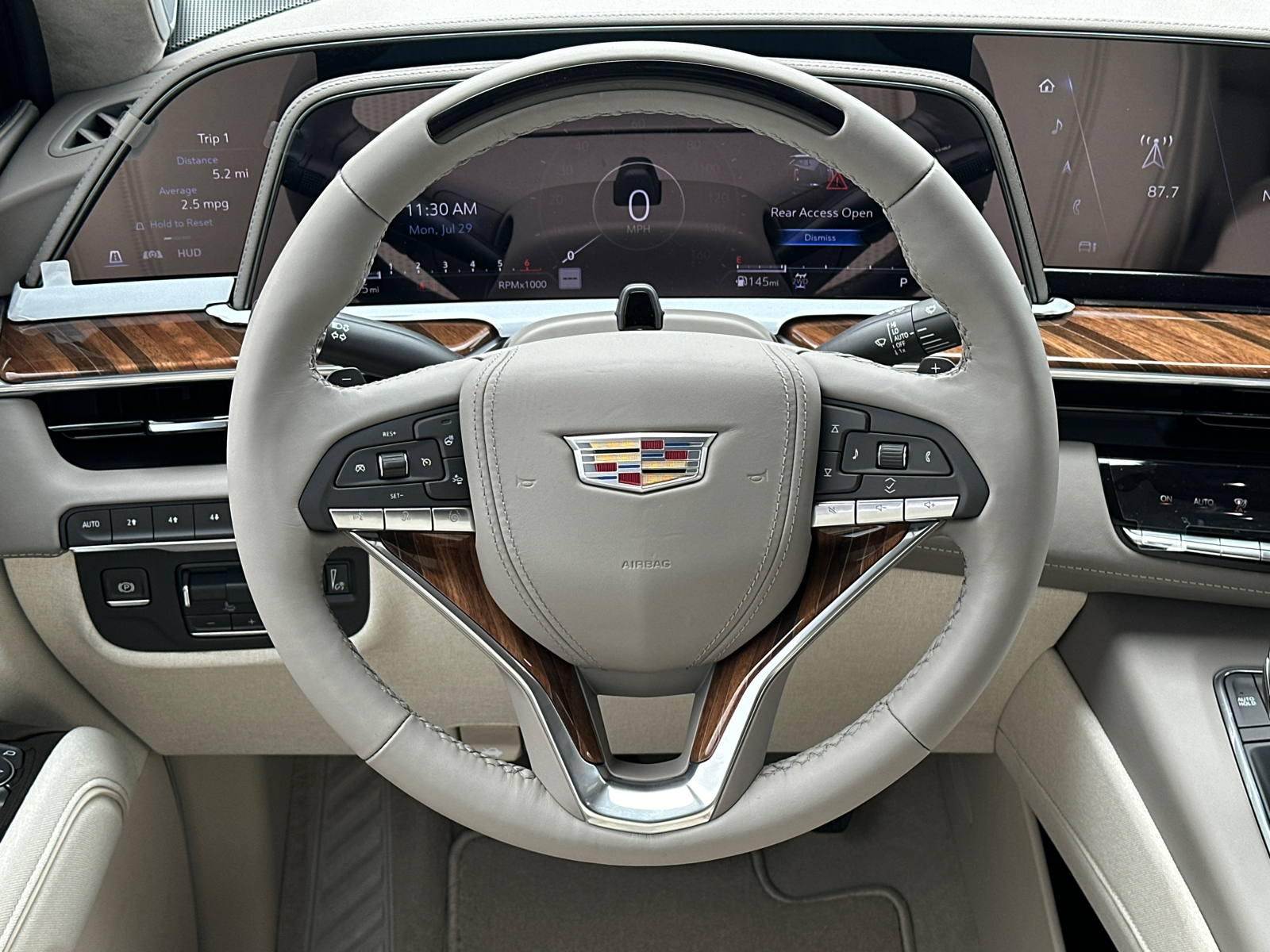 2024 Cadillac Escalade Premium Luxury Platinum 25