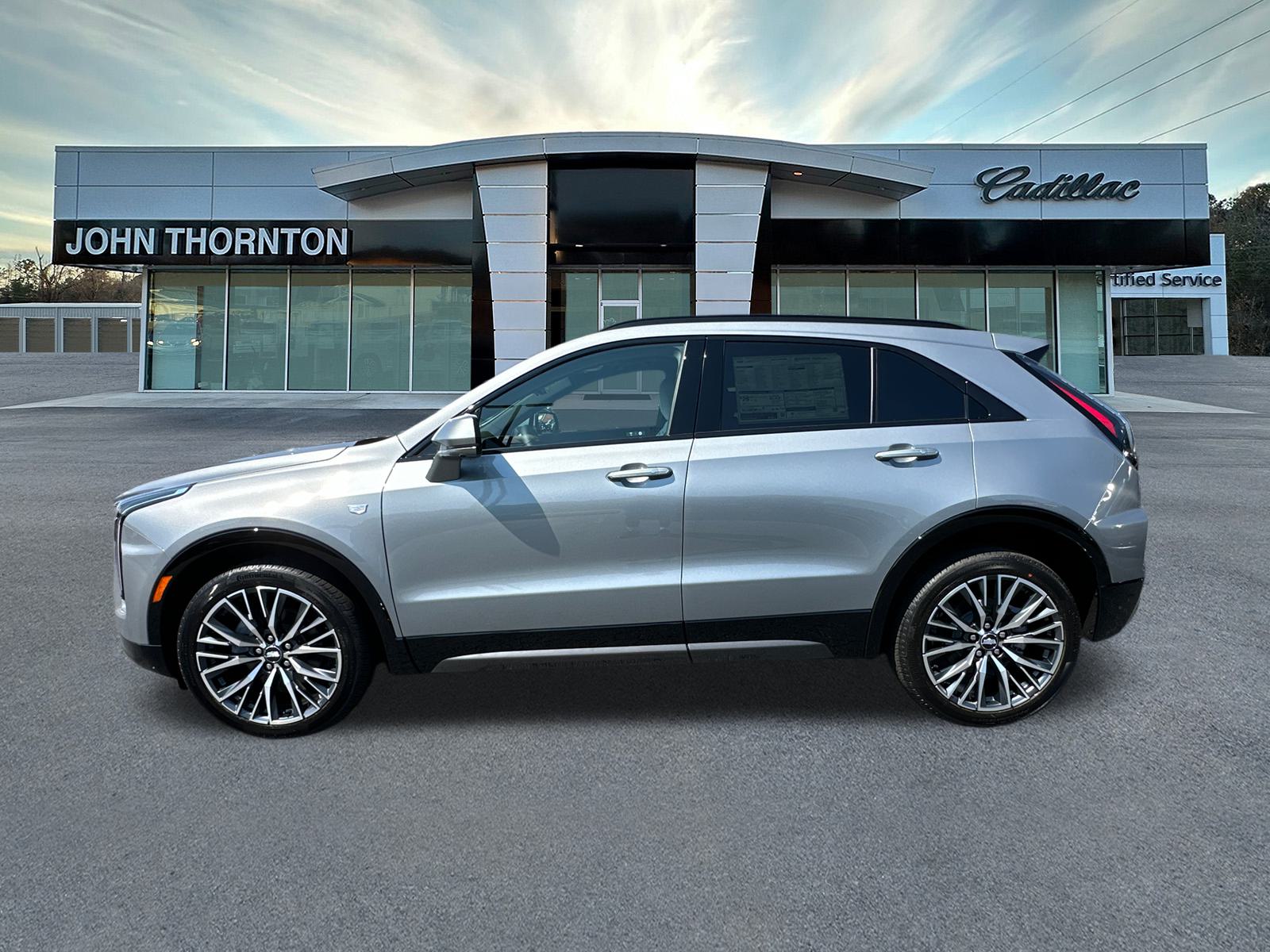 2024 Cadillac XT4 Sport 8