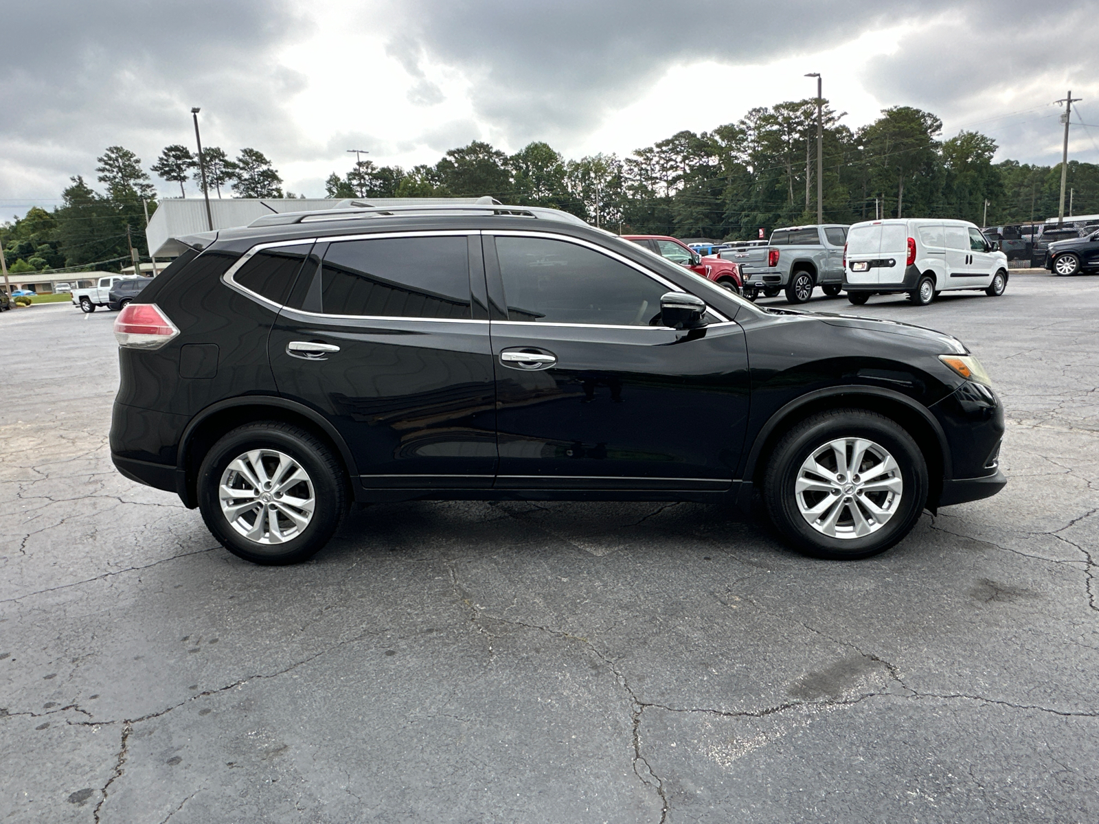 2014 Nissan Rogue SV 5