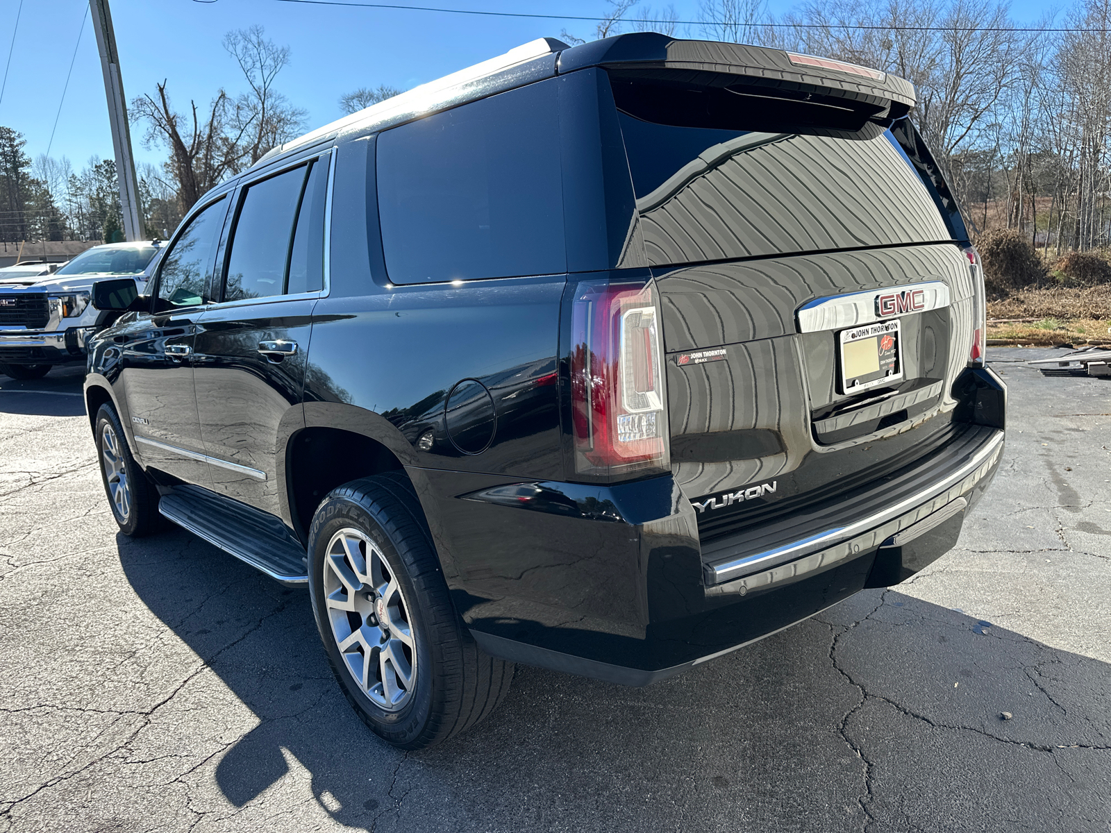 2015 GMC Yukon Denali 9