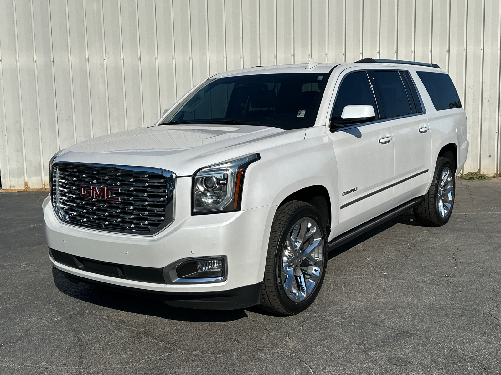 2020 GMC Yukon XL Denali 2