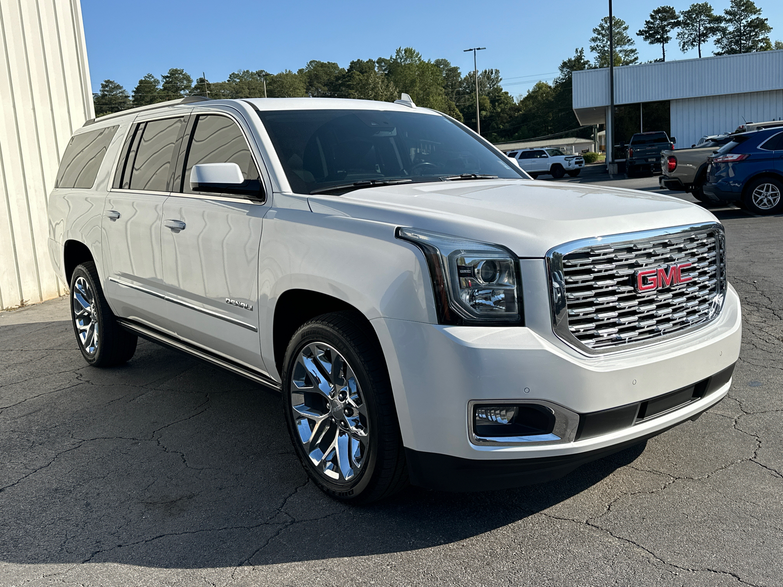 2020 GMC Yukon XL Denali 4