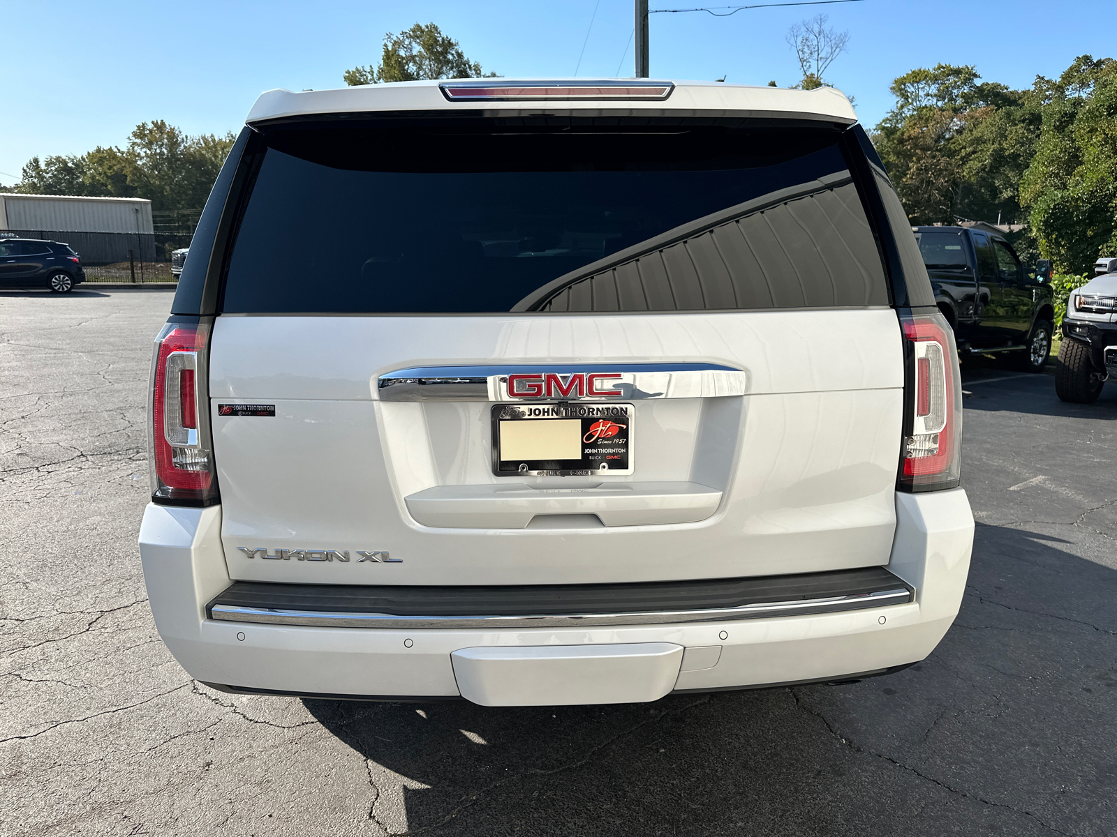 2020 GMC Yukon XL Denali 7