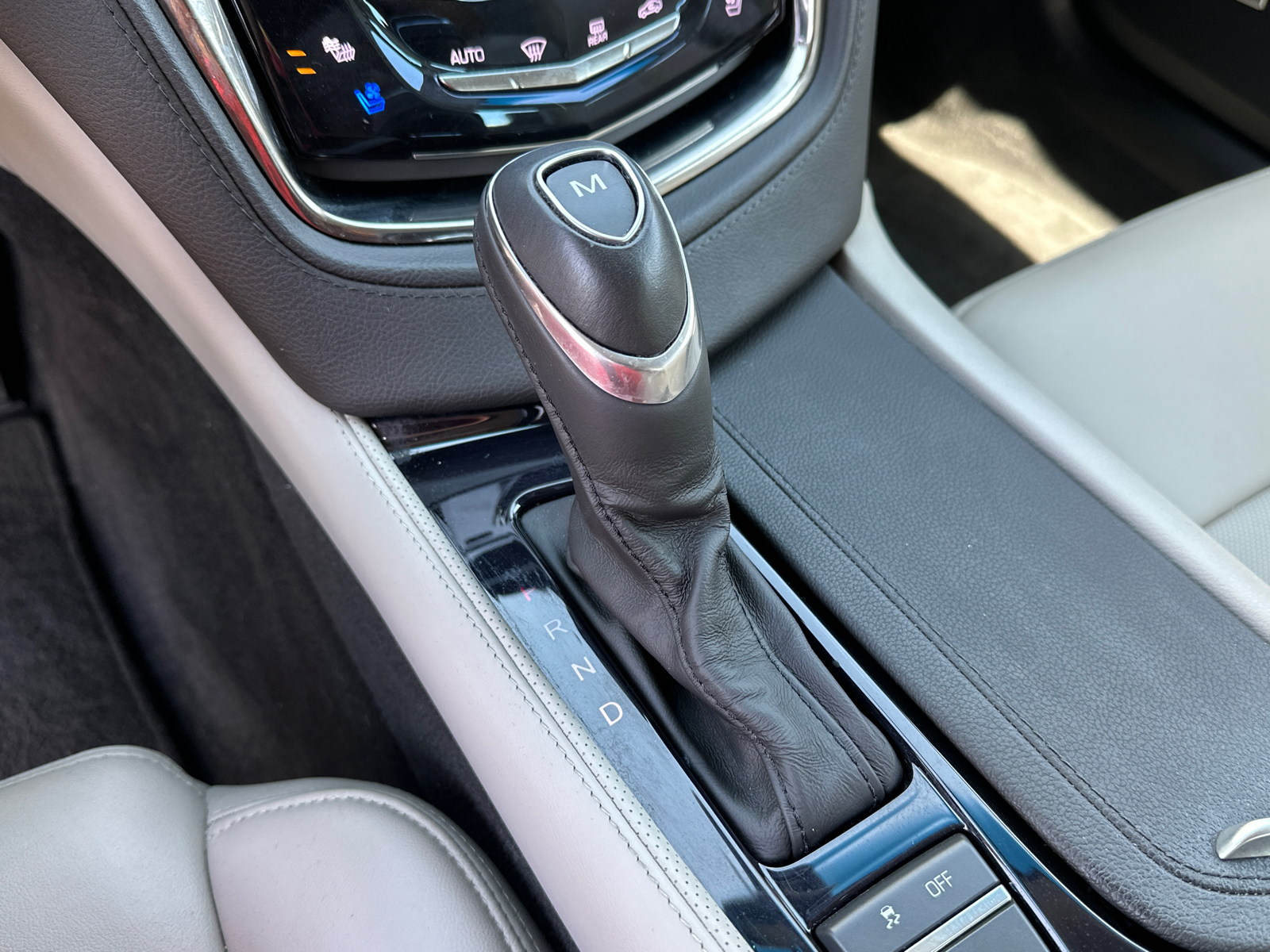 2019 Cadillac CTS 2.0L Turbo 32