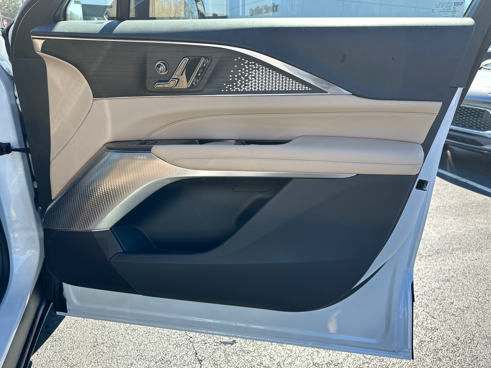2024 Cadillac LYRIQ Luxury 15