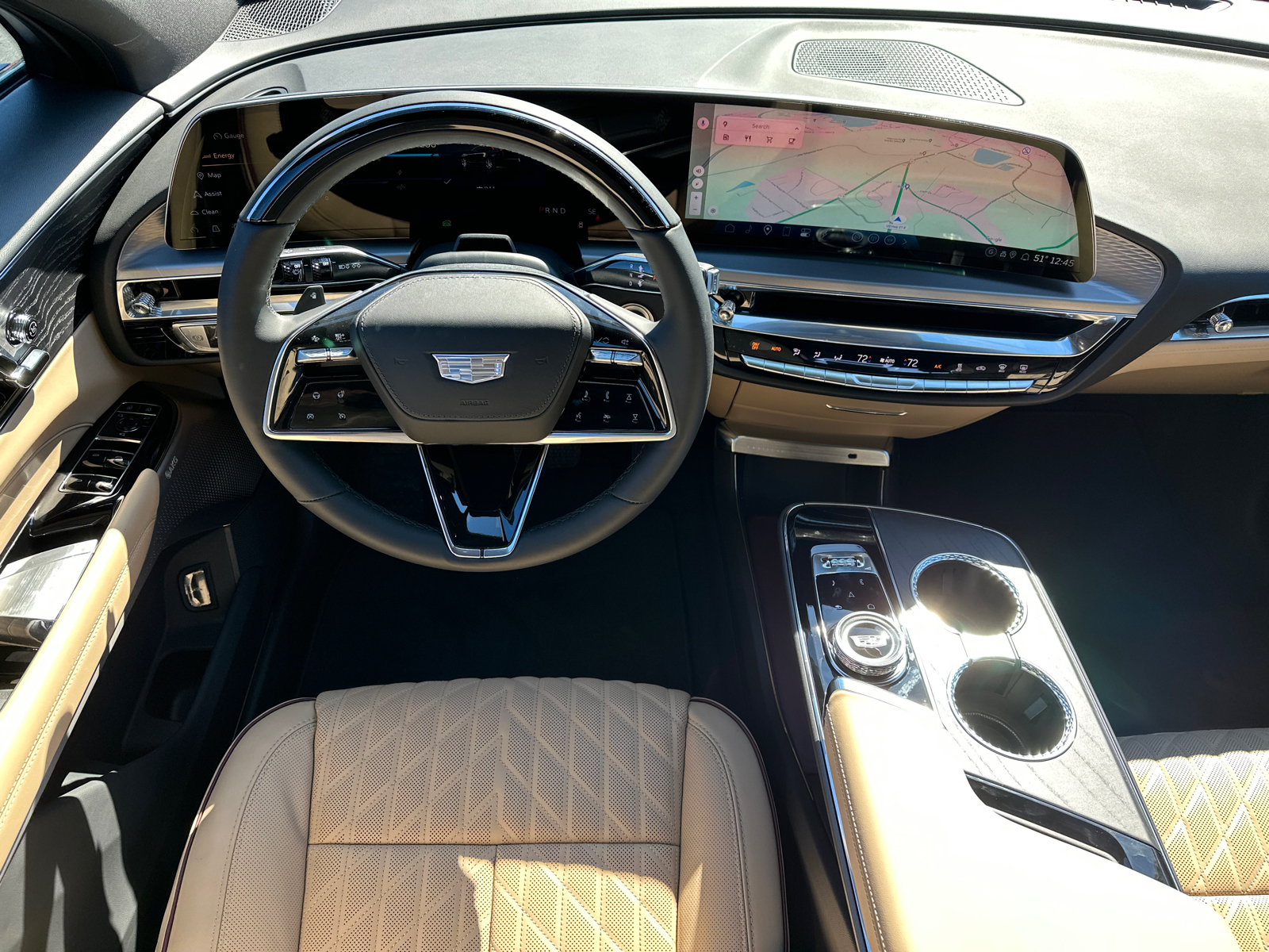 2024 Cadillac LYRIQ Luxury 25