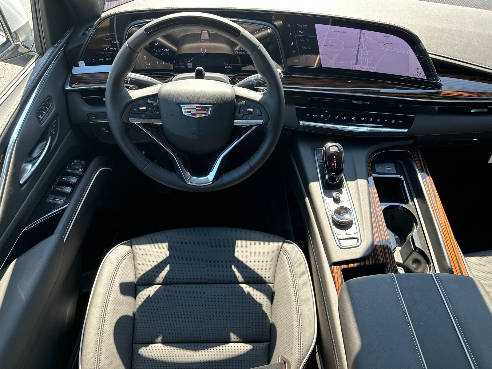 2024 Cadillac Escalade Premium Luxury 25