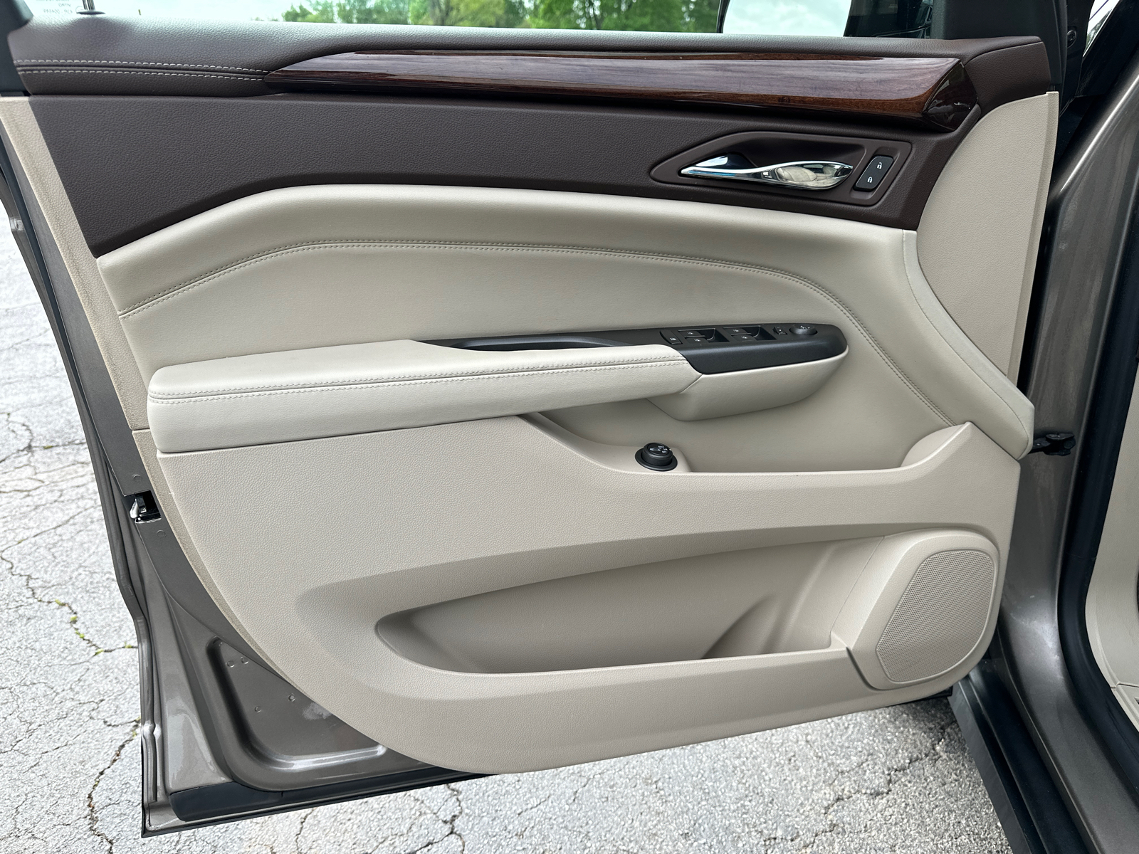 2012 Cadillac SRX Luxury 12