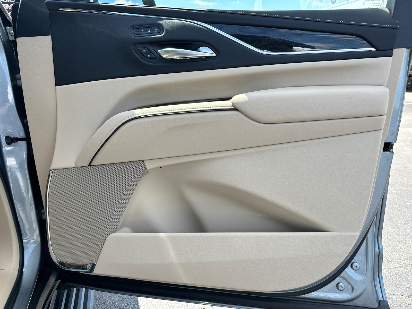 2024 Cadillac Escalade ESV Premium 15