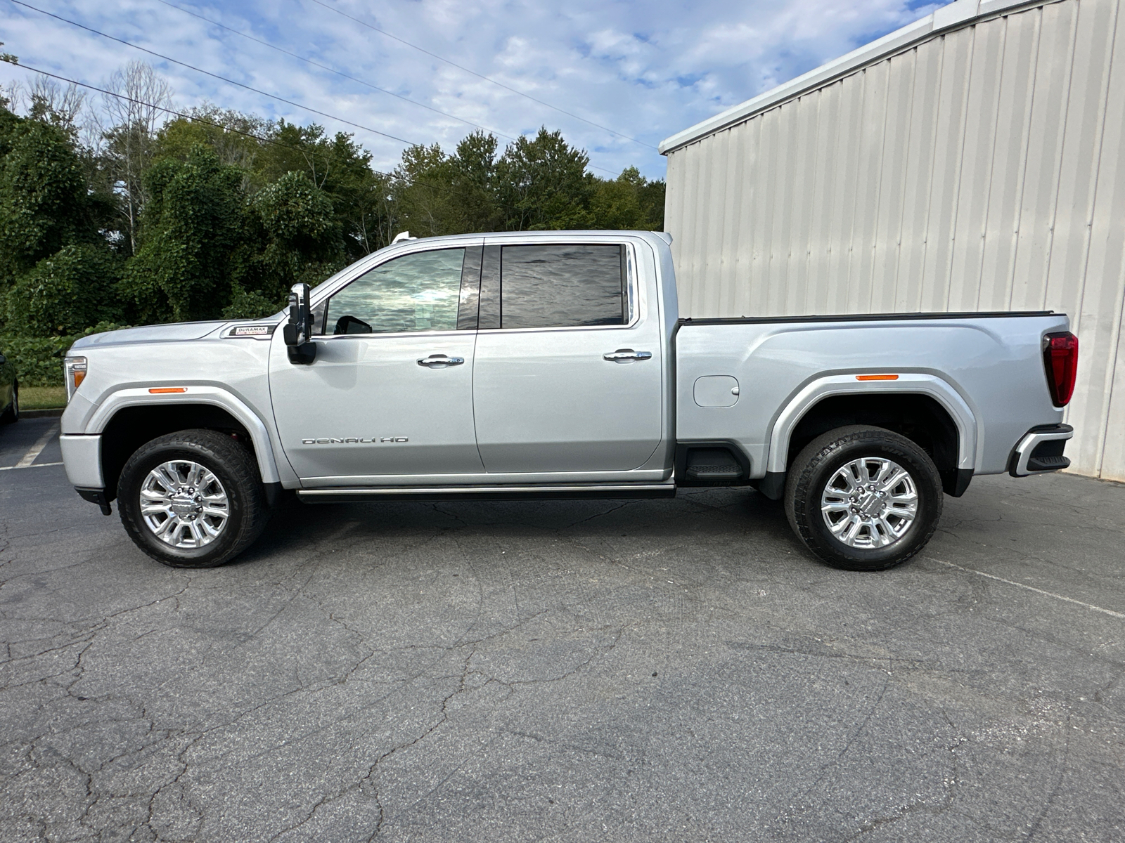 2023 GMC Sierra 2500HD Denali 9