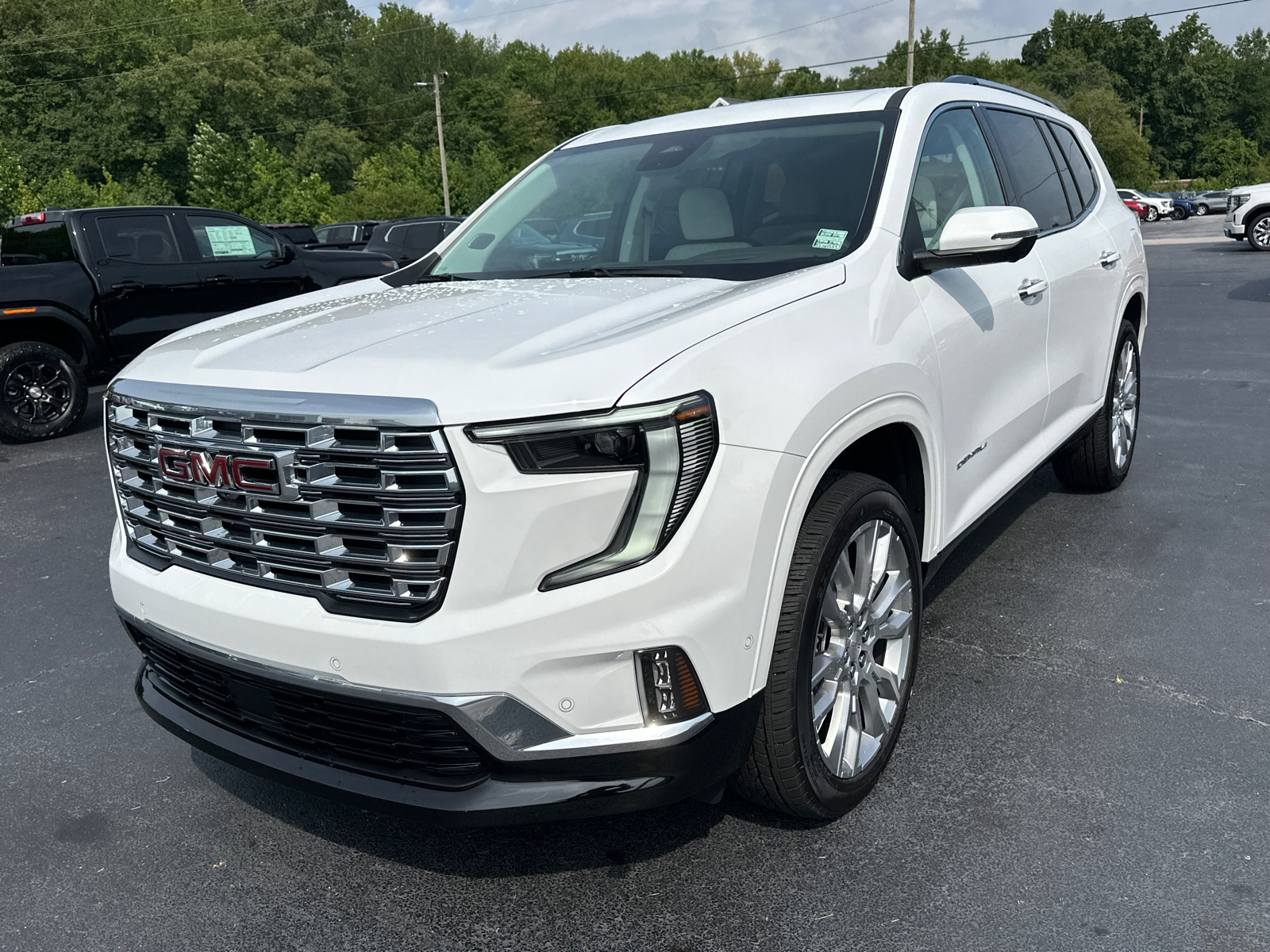 2024 GMC Acadia Denali 2