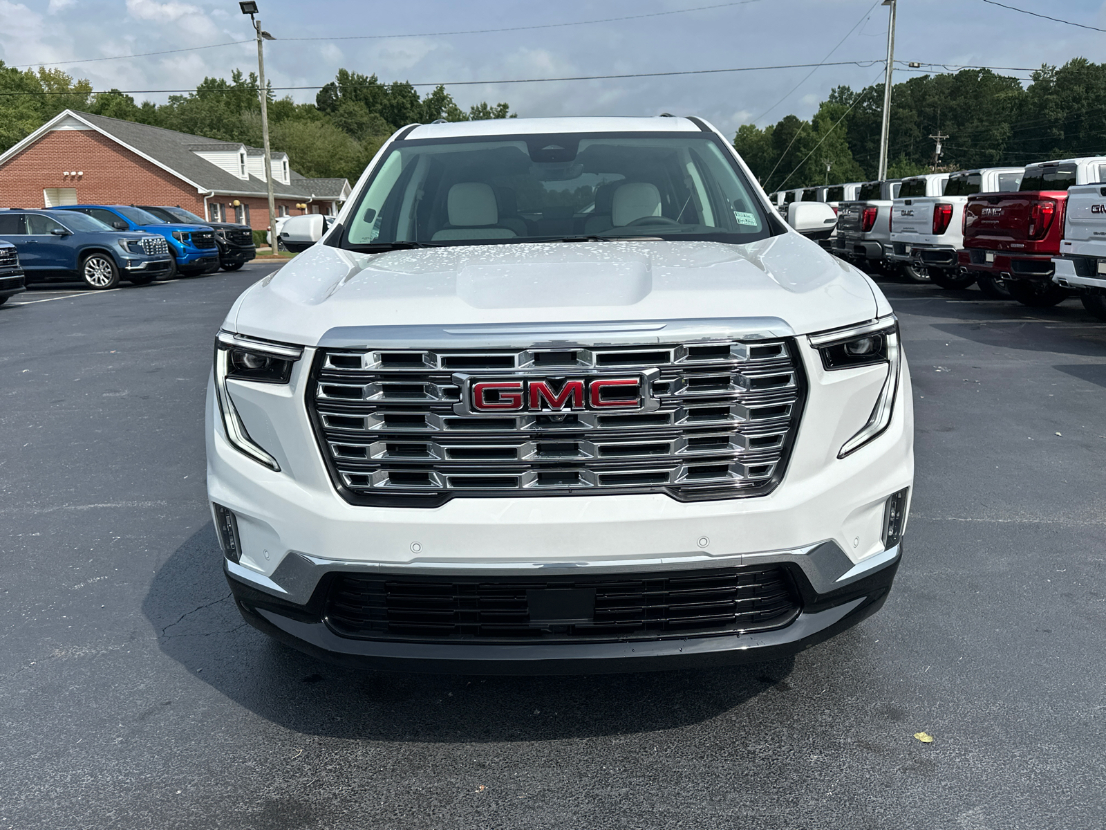 2024 GMC Acadia Denali 3