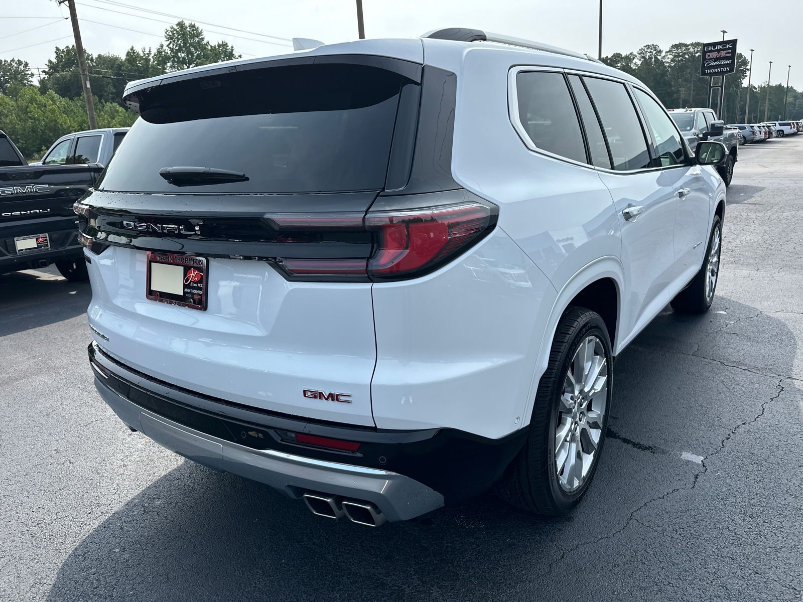 2024 GMC Acadia Denali 6