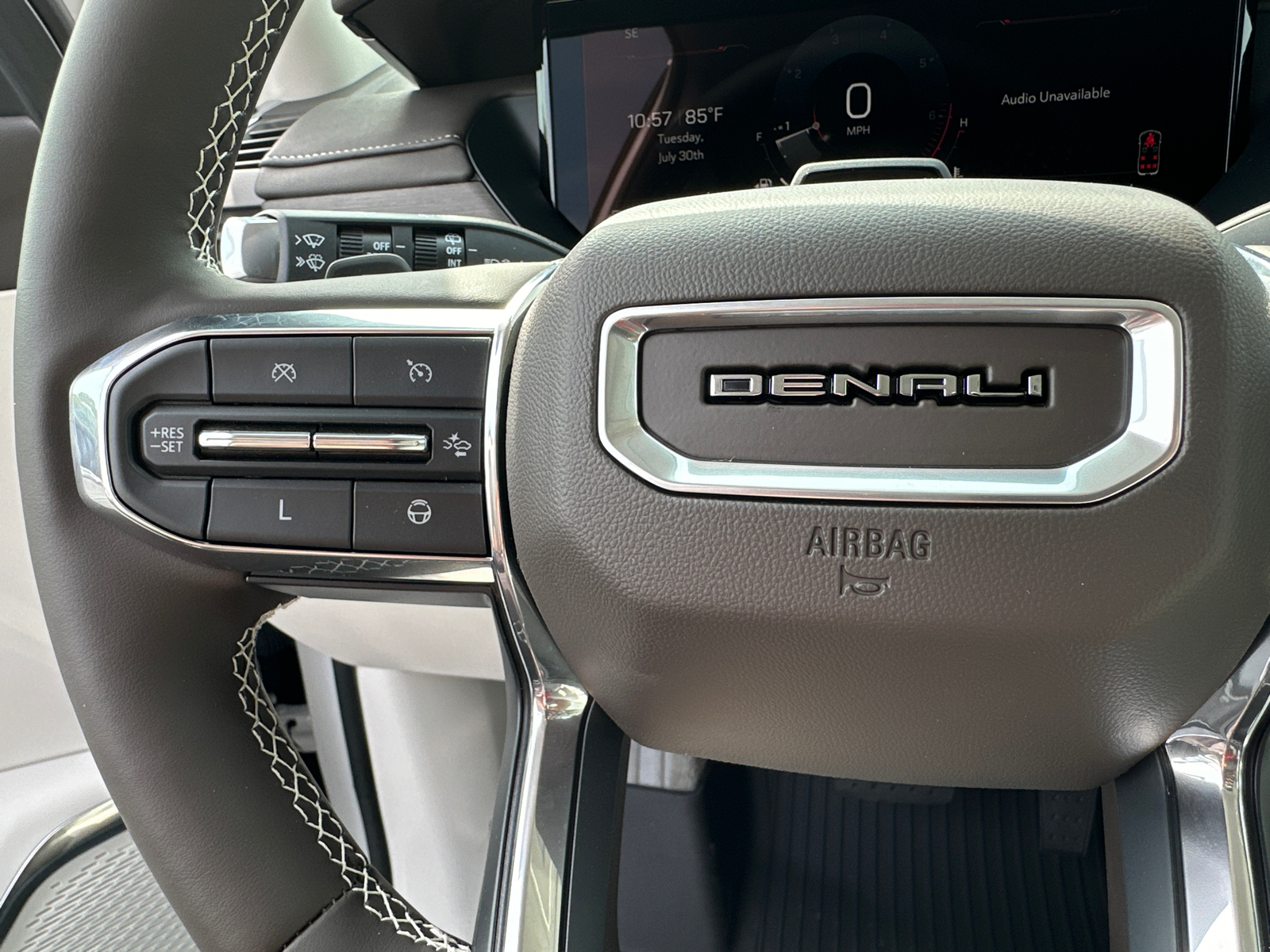 2024 GMC Acadia Denali 26