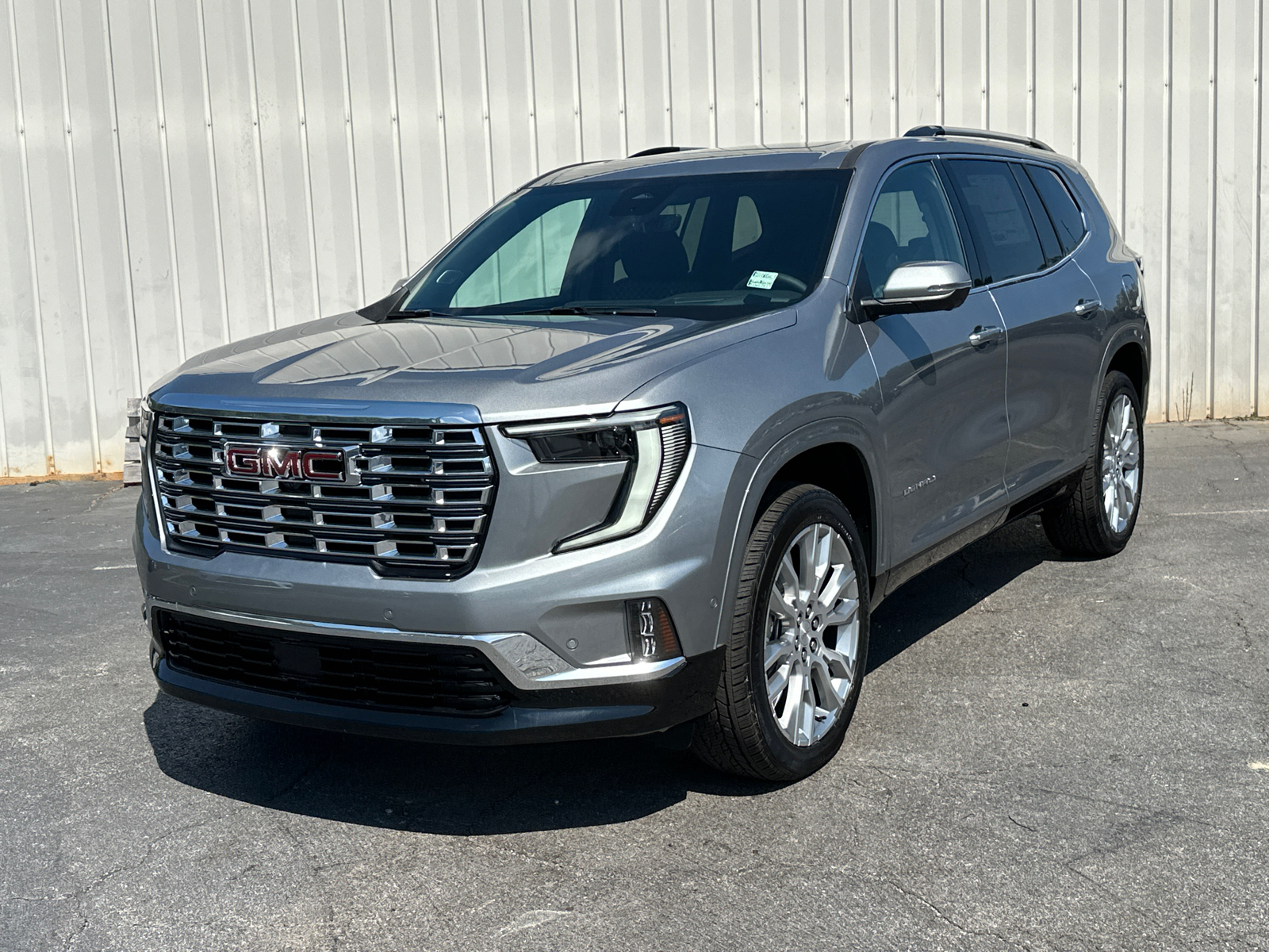 2024 GMC Acadia Denali 2