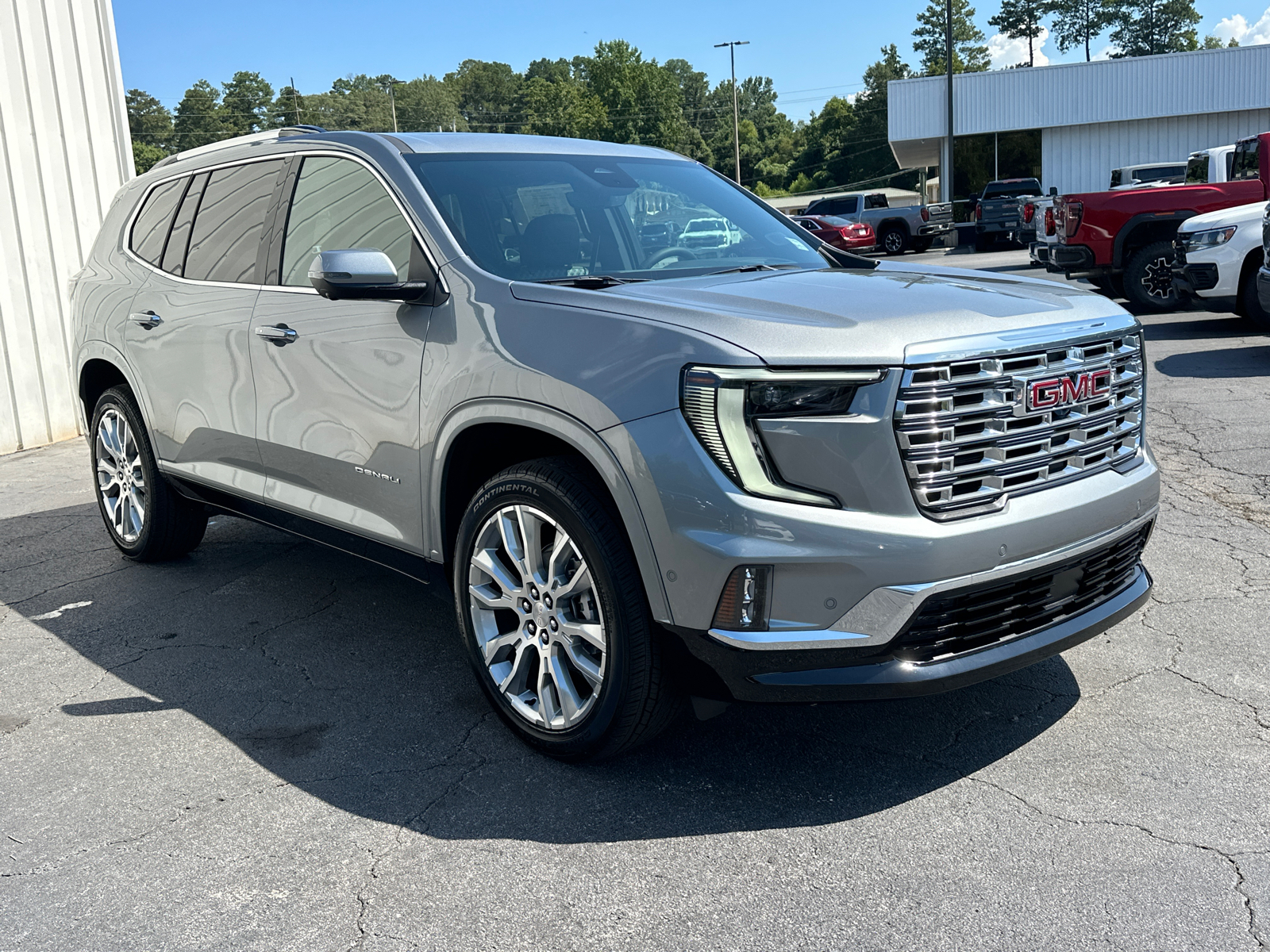 2024 GMC Acadia Denali 4