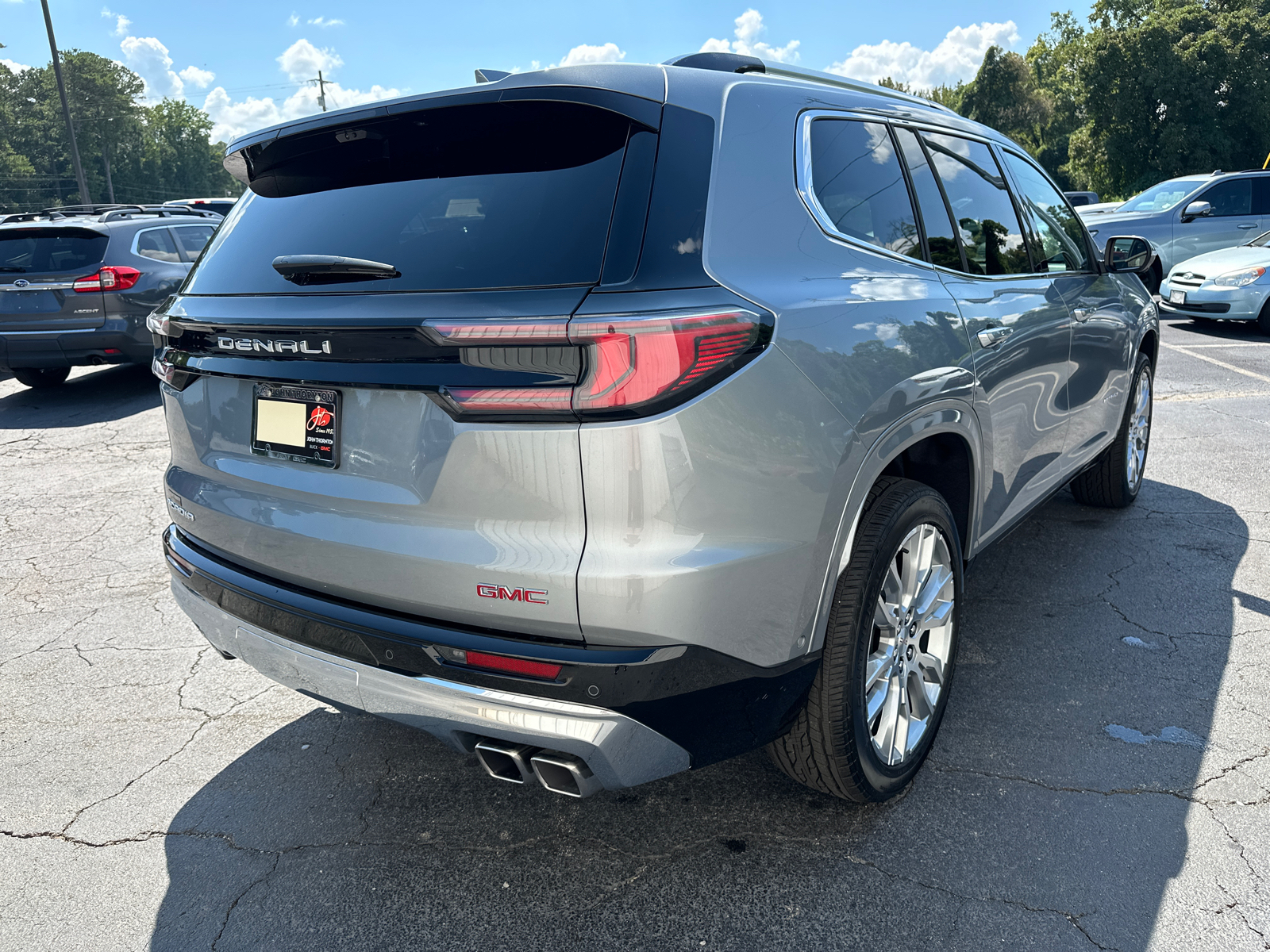 2024 GMC Acadia Denali 6