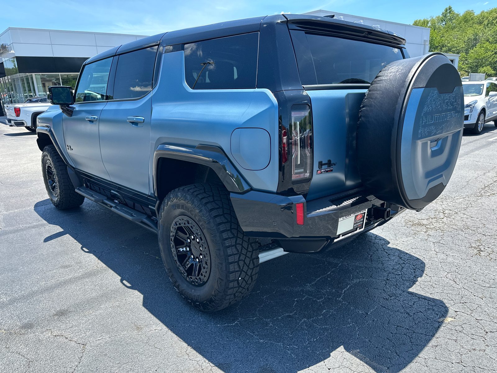 2024 GMC Hummer EV SUV 3X 8